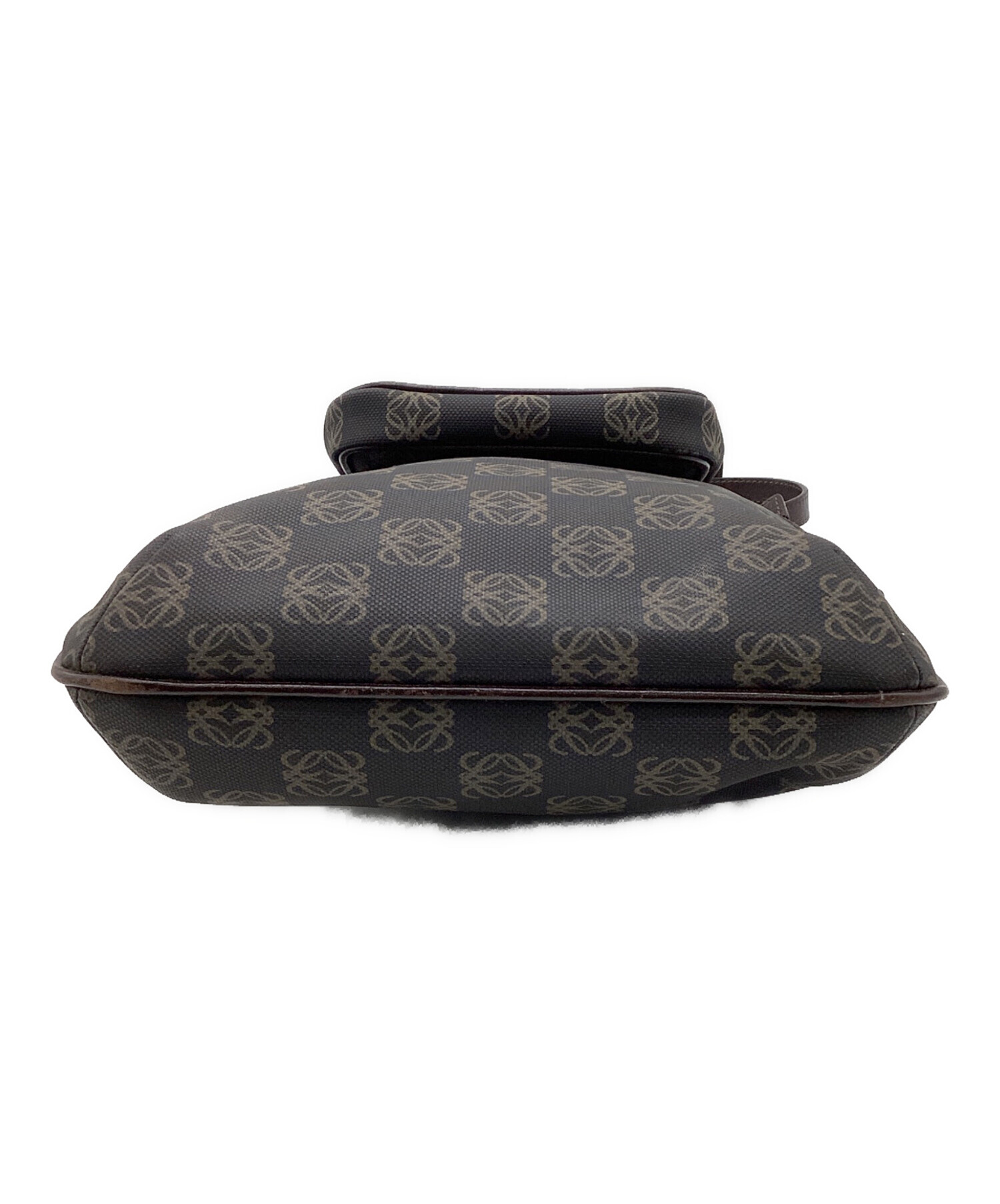 中古・古着通販】LOEWE (ロエベ) アナグラム ショルダーバッグ ダーク