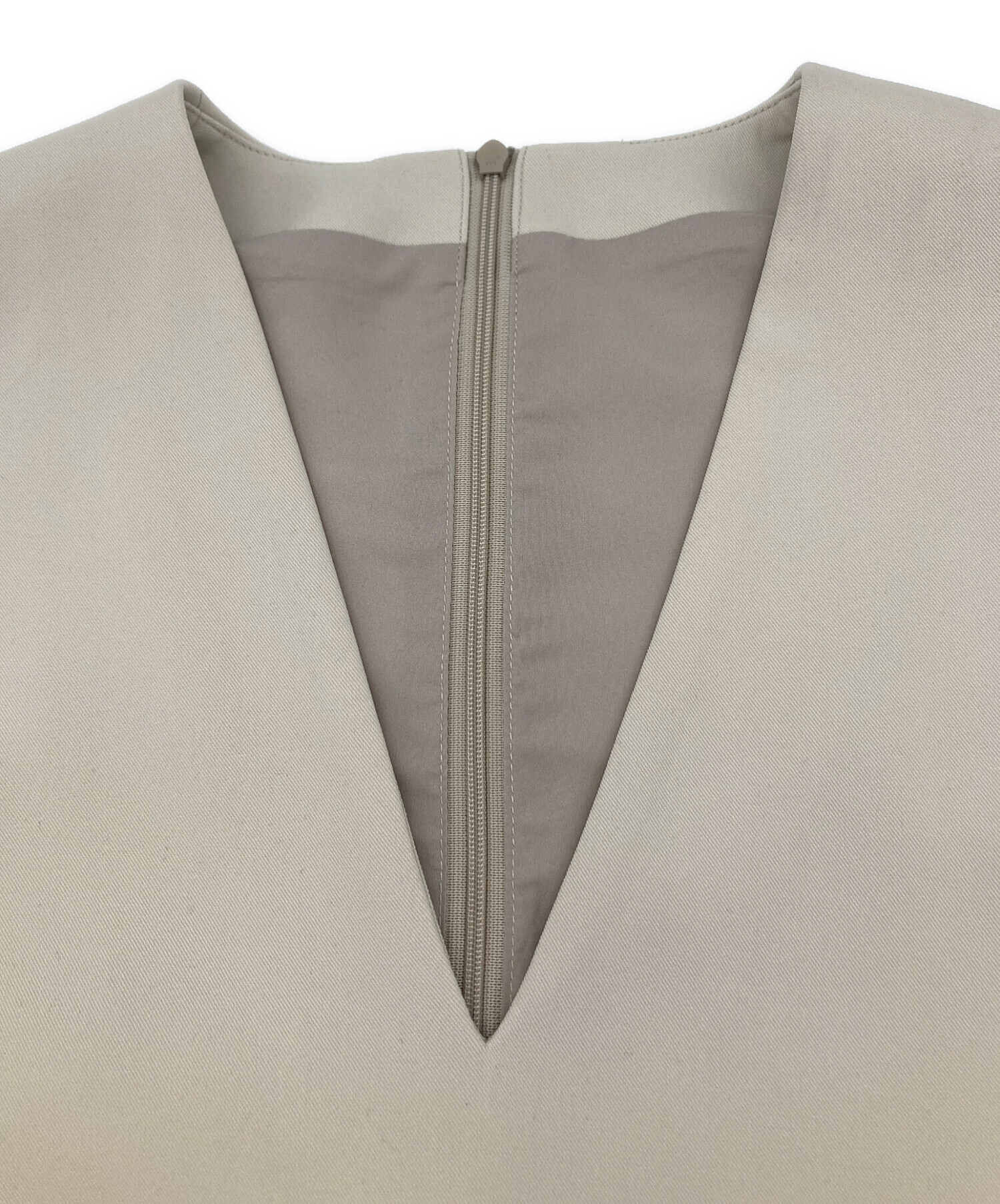 中古・古着通販】Ameri VINTAGE (アメリヴィンテージ) ジレ Vネック