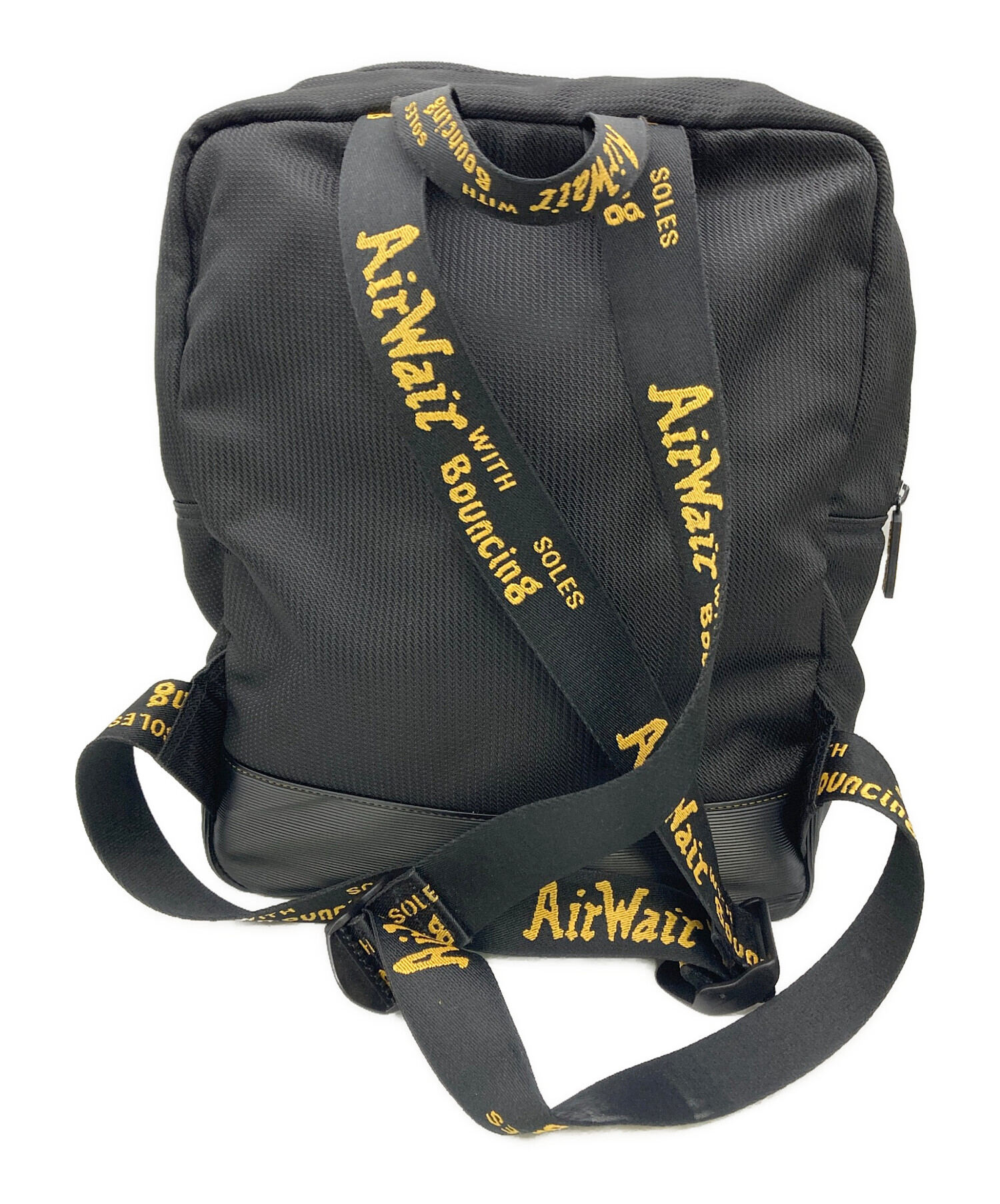 Dr. Martens リュック 黒/黄色 中古・古着通販】Dr.Martens (ドクターマーチン) リュック ブラック