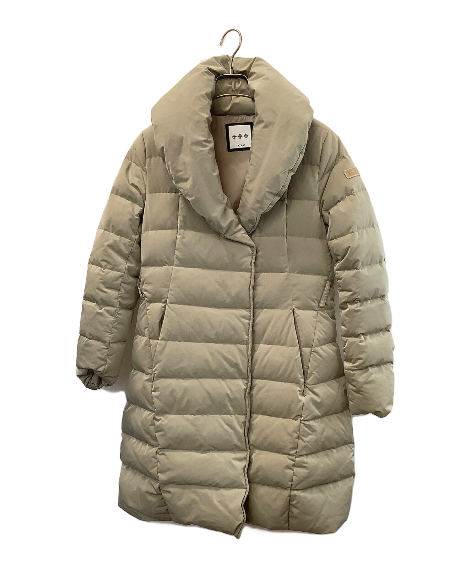 【タトラス】ロング ダウンジャケット ベージュ 03 Lサイズ TATRAS 中古・古着通販】TATRAS (タトラス) ロングダウンジャケット ベージュ