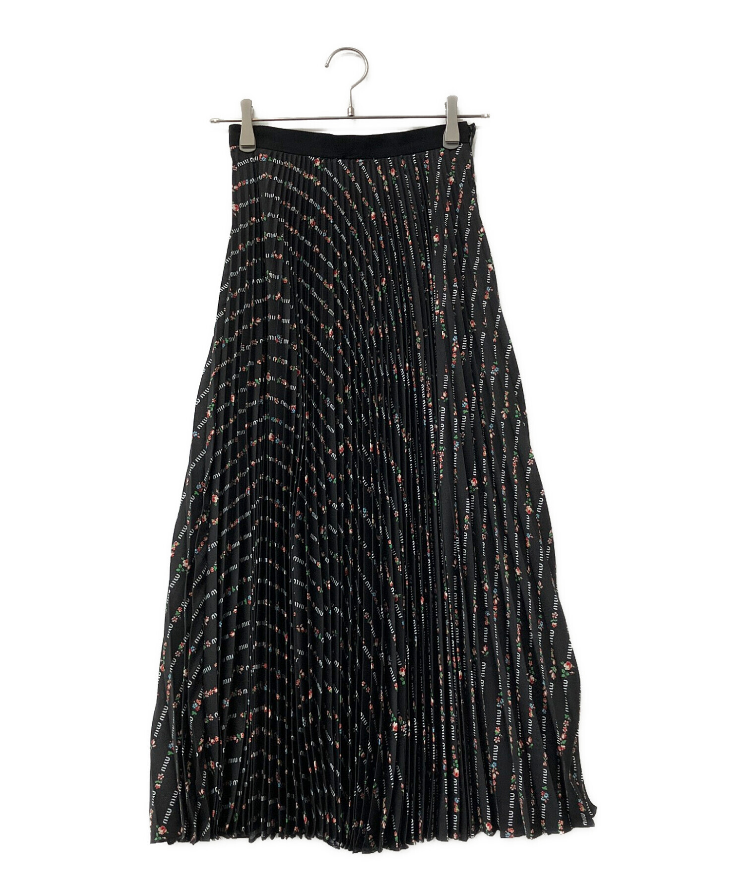 MIU MIU ブラック プリーツスカート 38 中古・古着通販】MIU MIU (ミュウミュウ) プリーツスカート 花柄