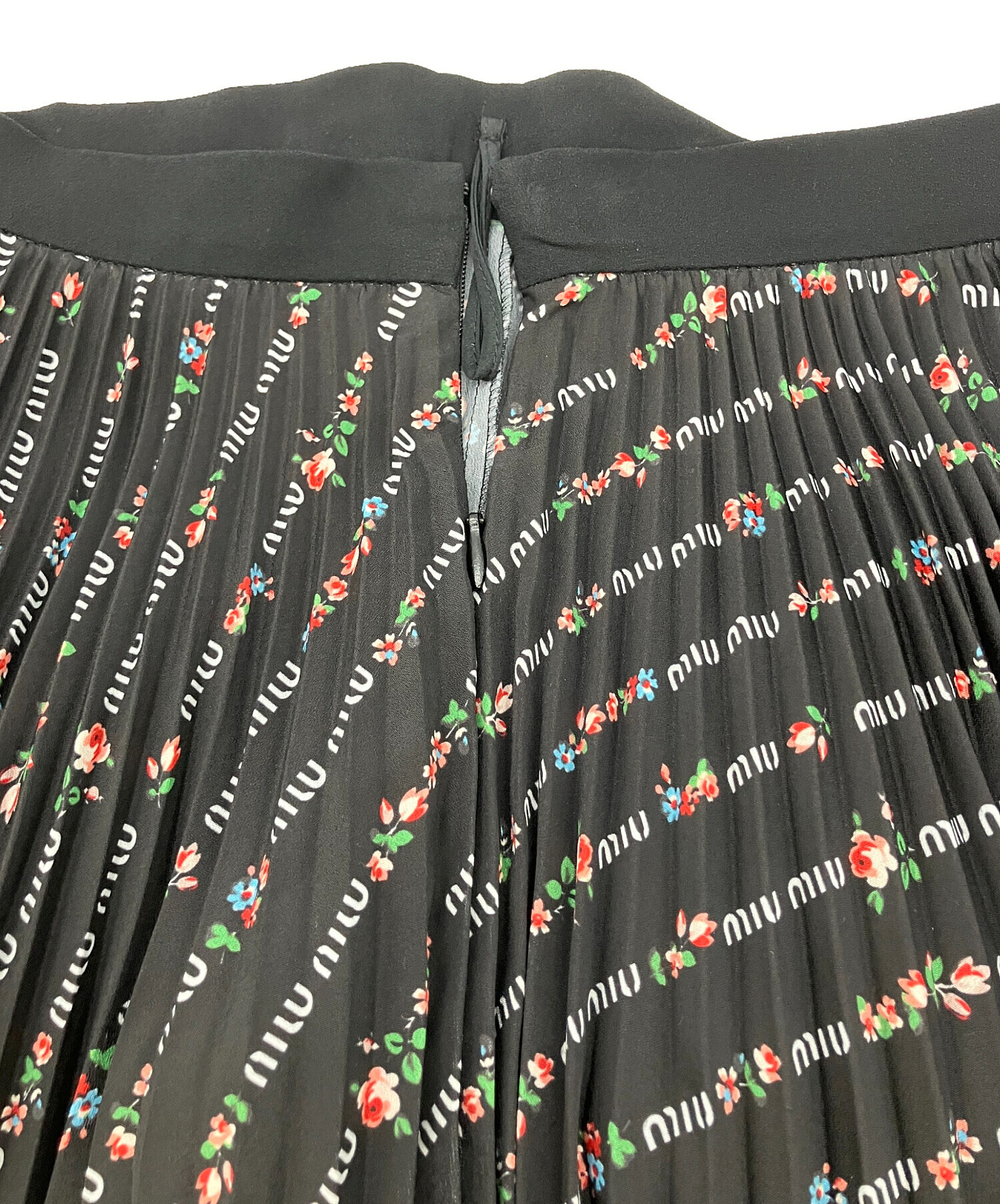 中古・古着通販】MIU MIU (ミュウミュウ) プリーツスカート 花柄