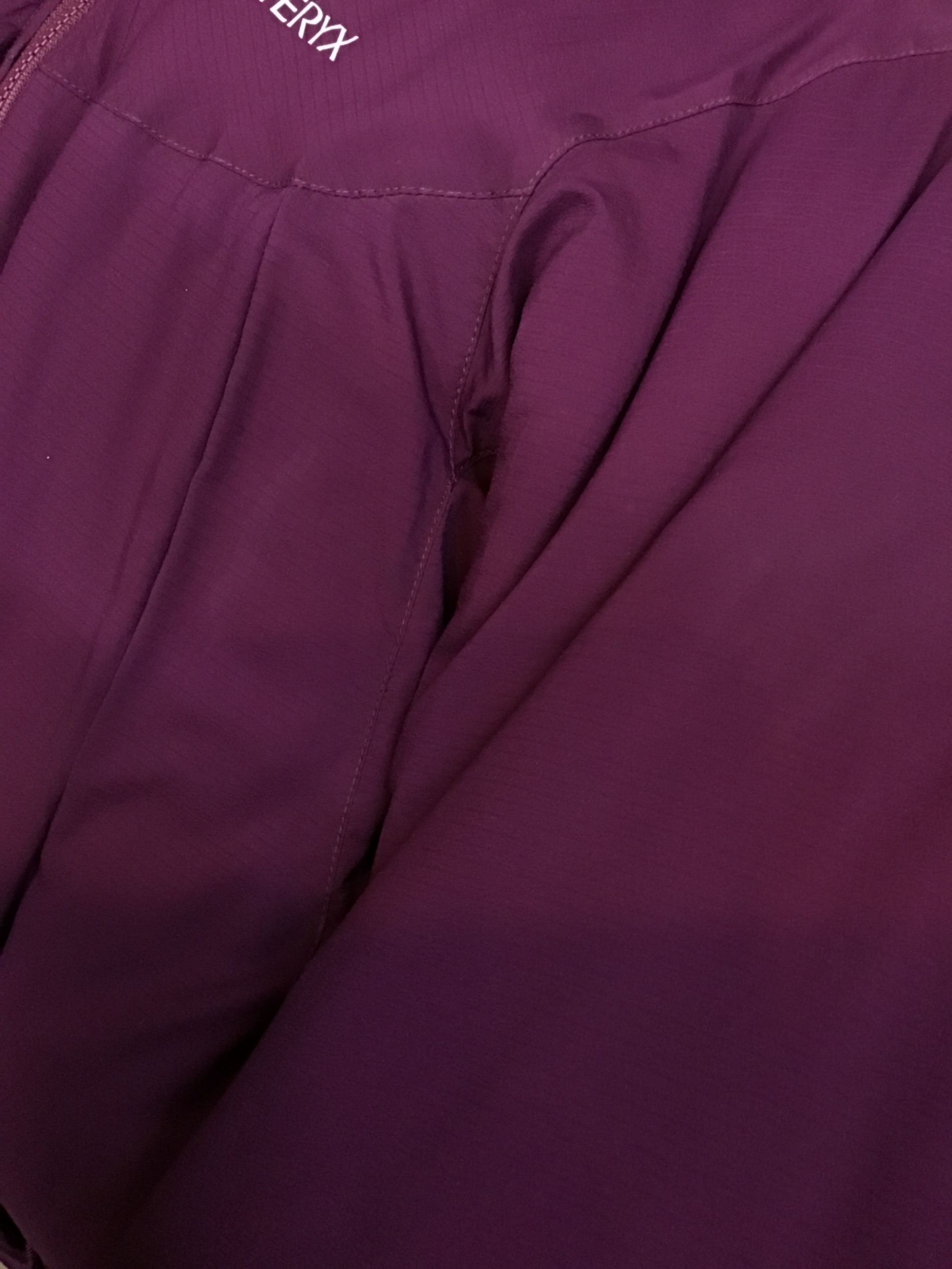 アークテリクス マフラー ボーダー ボルドー/パープル系 未使用 ARC'TERYX(アークテリクス) マフラー(メンズ) - ブランド通販のBUYMA