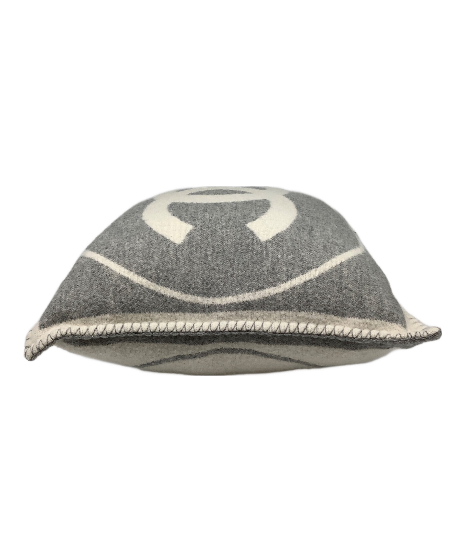 CHANEL シャネル ラビットファー クッション CHANEL シャネル ラビットファー クッション