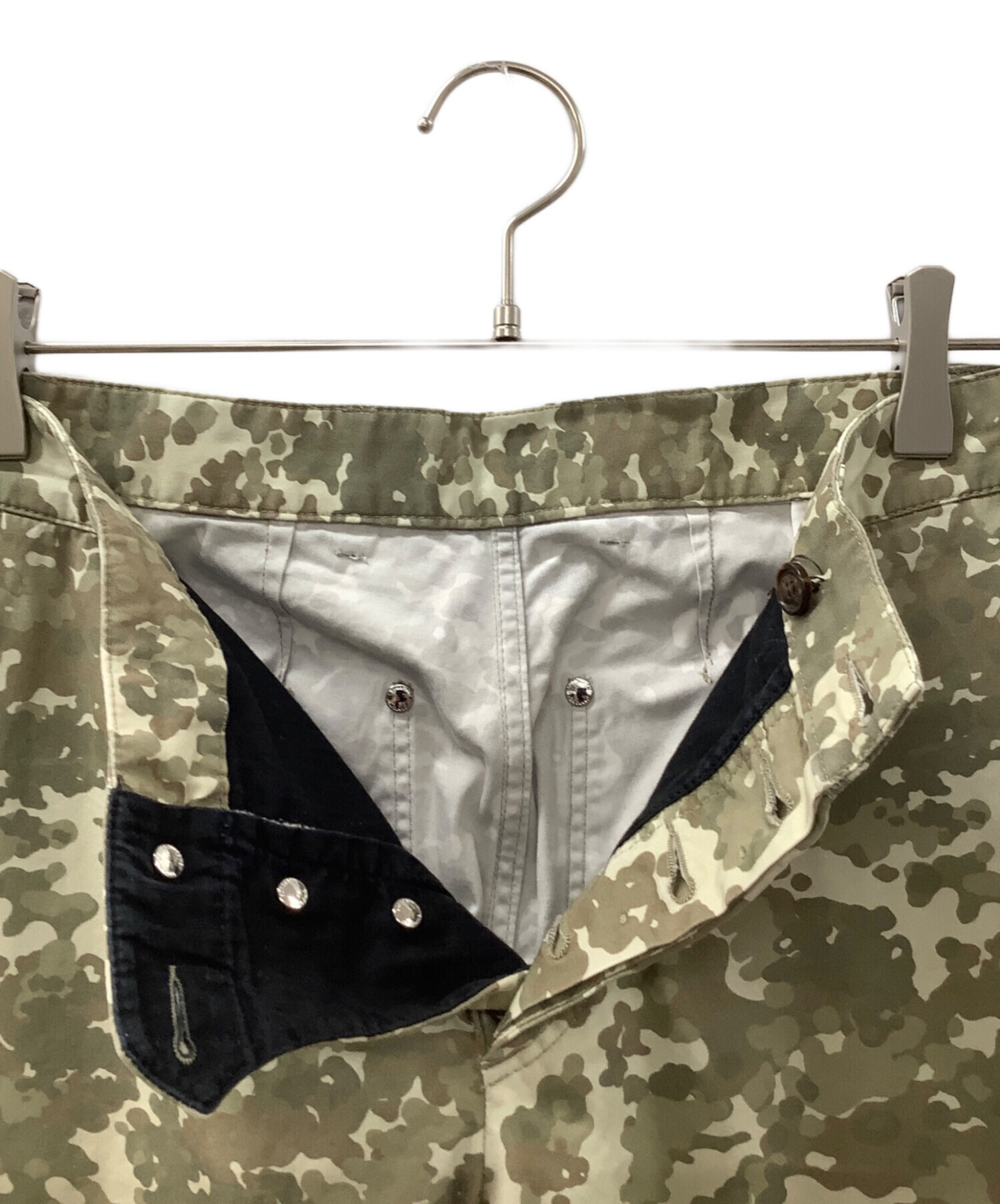 ✨新品未使用タグ付き✨現行 BURBERRY サイドライン スラックス 黒 46 ✨新品未使用✨ BURBERRY UNIFORM SIDE LINE 黒 パンツ - メルカリ