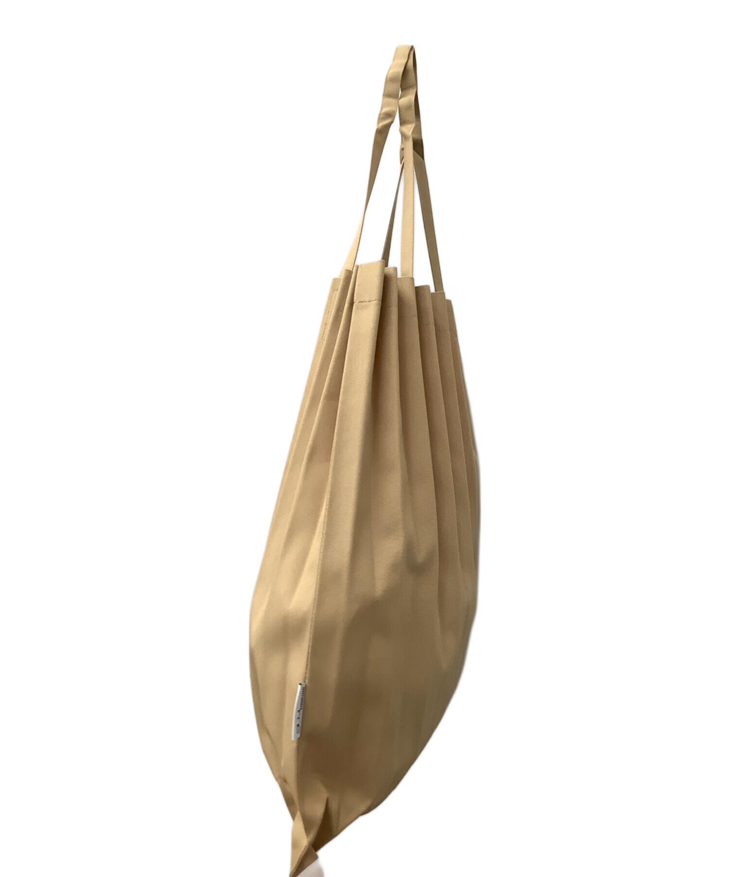 me ISSEY MIYAKE ミー イッセイ ミヤケ TRUNK PLEATS 中古・古着通販】ISSEY MIYAKE me (イッセイ ミヤケ ミー) TRUNK