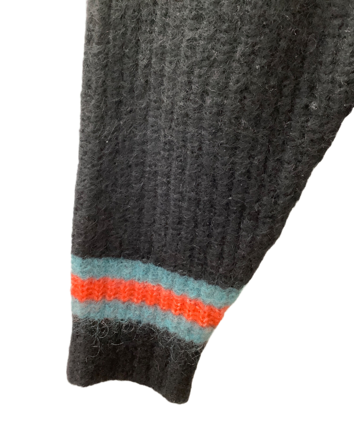 中古・古着通販】stussy (ステューシー) Vネック ブラック サイズ:M 