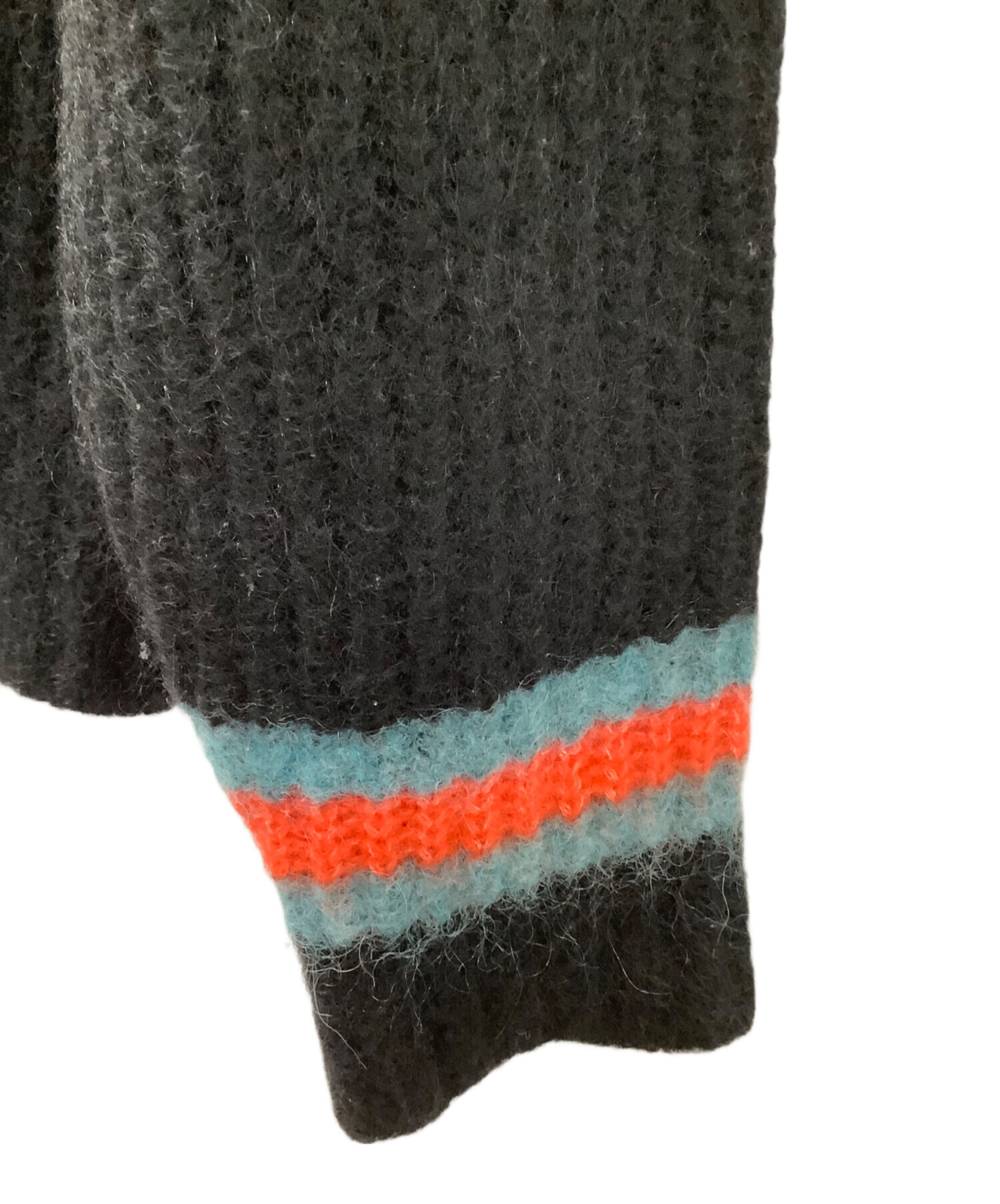 中古・古着通販】stussy (ステューシー) Vネック ブラック サイズ:M