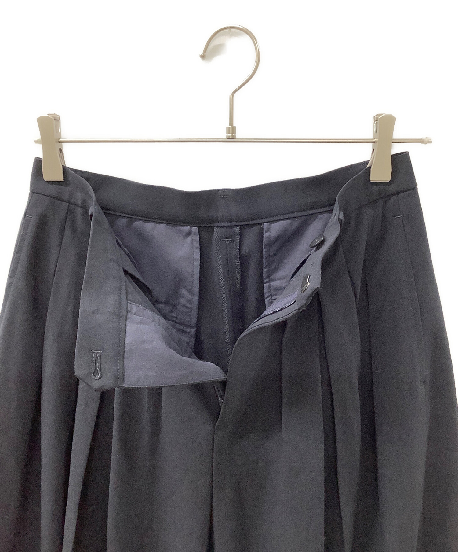 中古・古着通販】Curensology (カレンソロジー) タックパンツ ネイビー