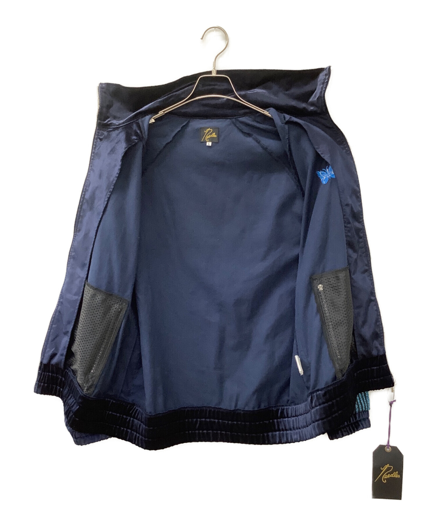 【XLサイズ】ニードルス　パピヨン総柄トラックジャケット　美品　古着 中古・古着通販】Needles (ニードルズ) TRACK JACKET 26ss ロゴ 刺繍