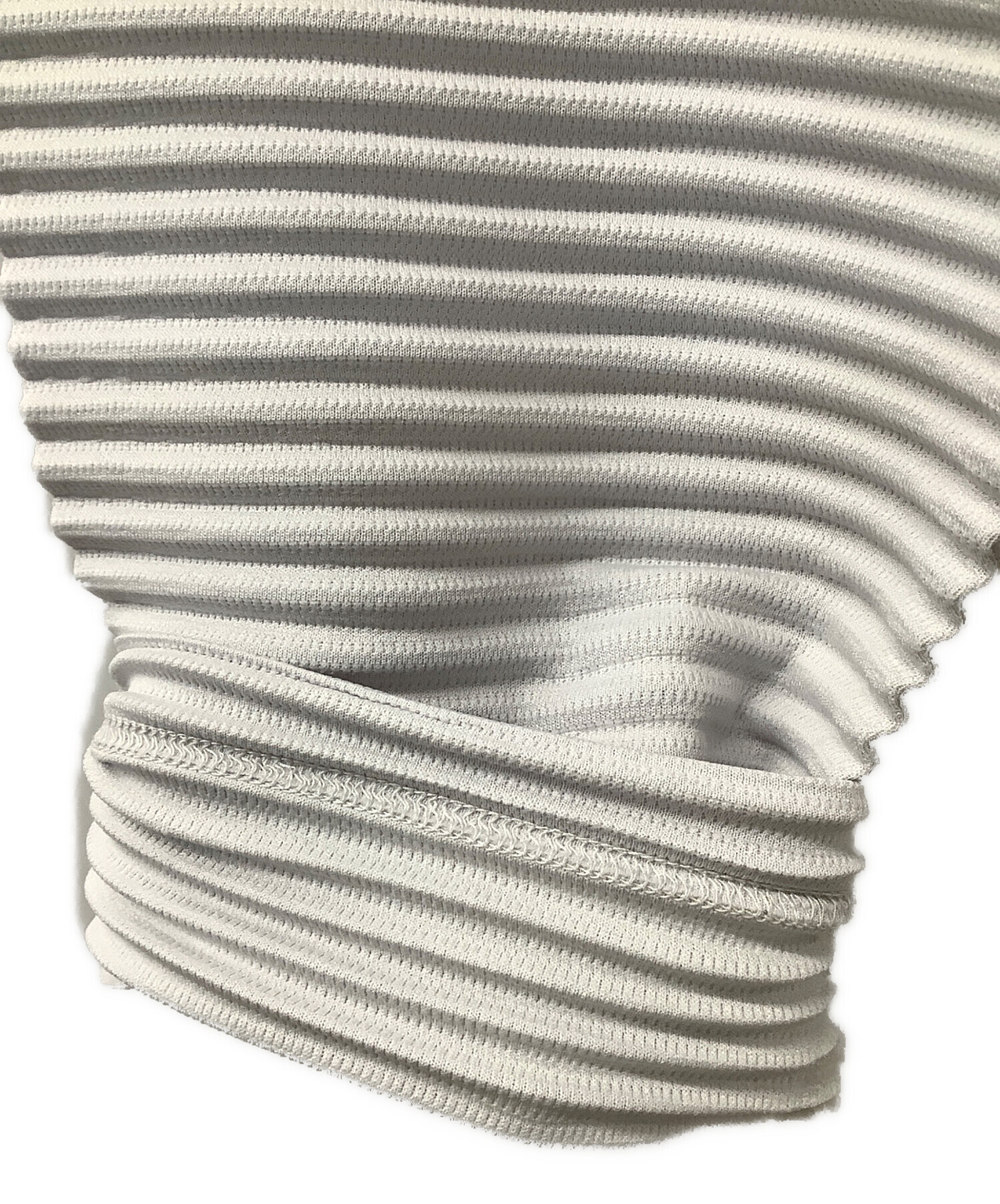 中古・古着通販】ISSEY MIYAKE (イッセイミヤケ) 薄手ニット ライト