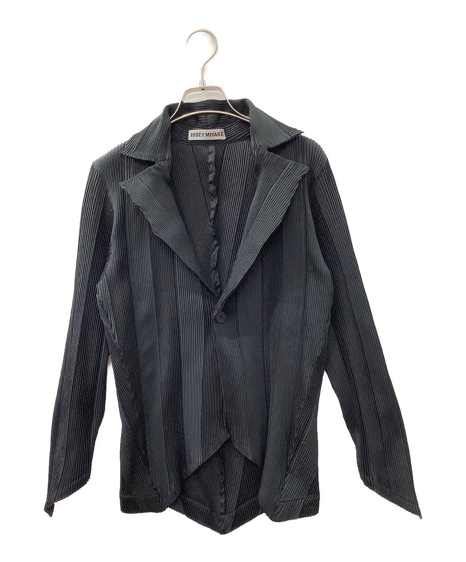 ISSEY MIYAKE イッセイミヤケ マフラー - 黒 【古着】【中古】 中古・古着通販】ISSEY MIYAKE (イッセイミヤケ) ジャケット ブラック