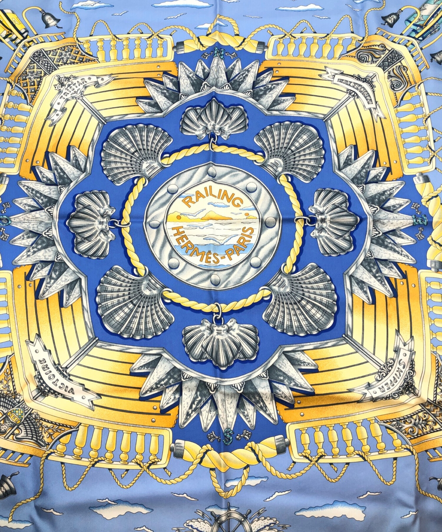 HERMES.PARISスカーフ エルメス スカーフ カレ90 白い馬に乗った