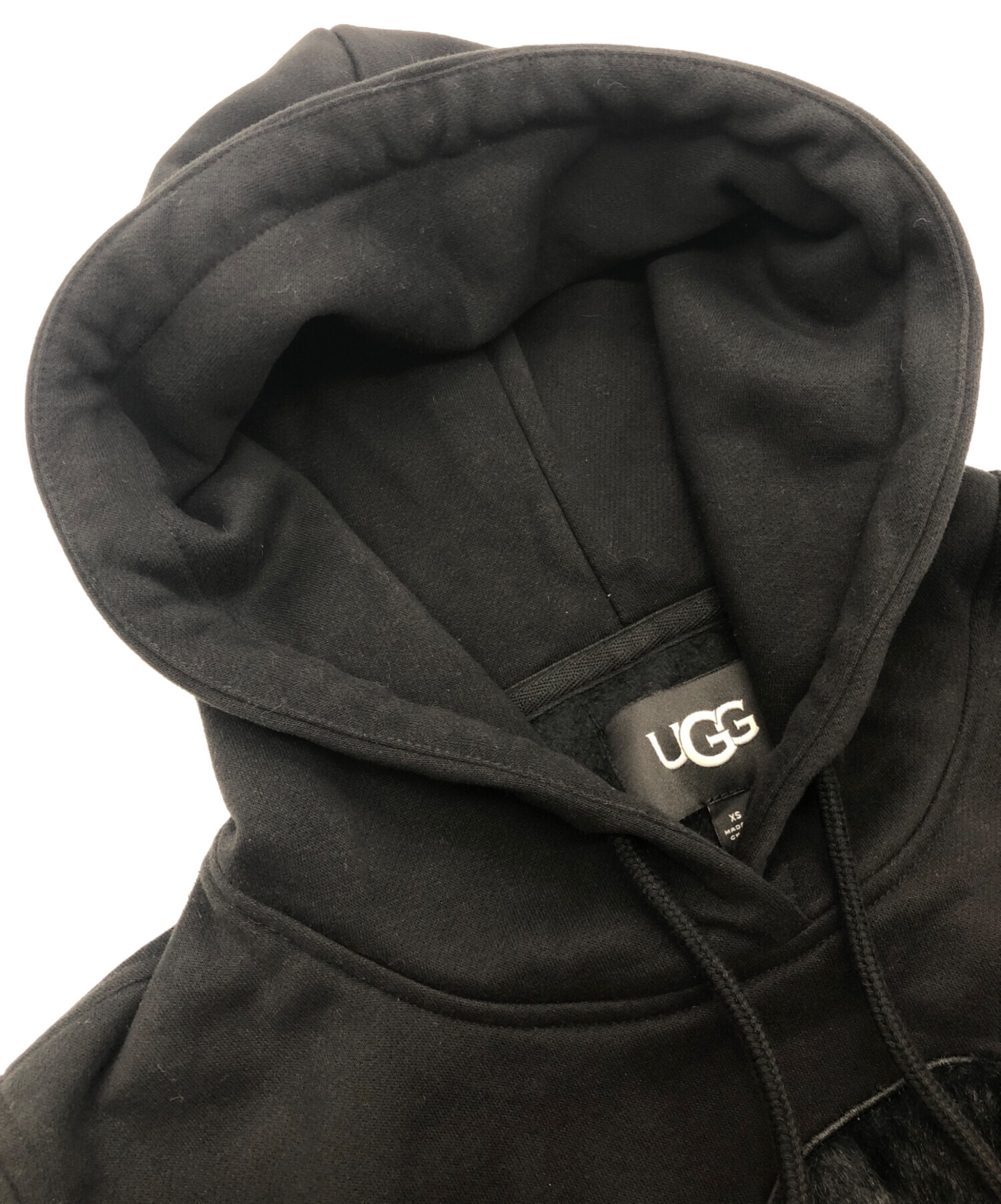 中古・古着通販】UGG (アグ) プルオーバーパーカー ブラック サイズ 