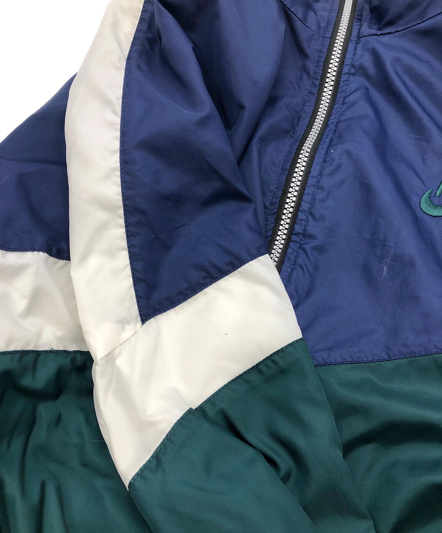 中古・古着通販】NIKE (ナイキ) ナイロンジャケット グリーン×ネイビー