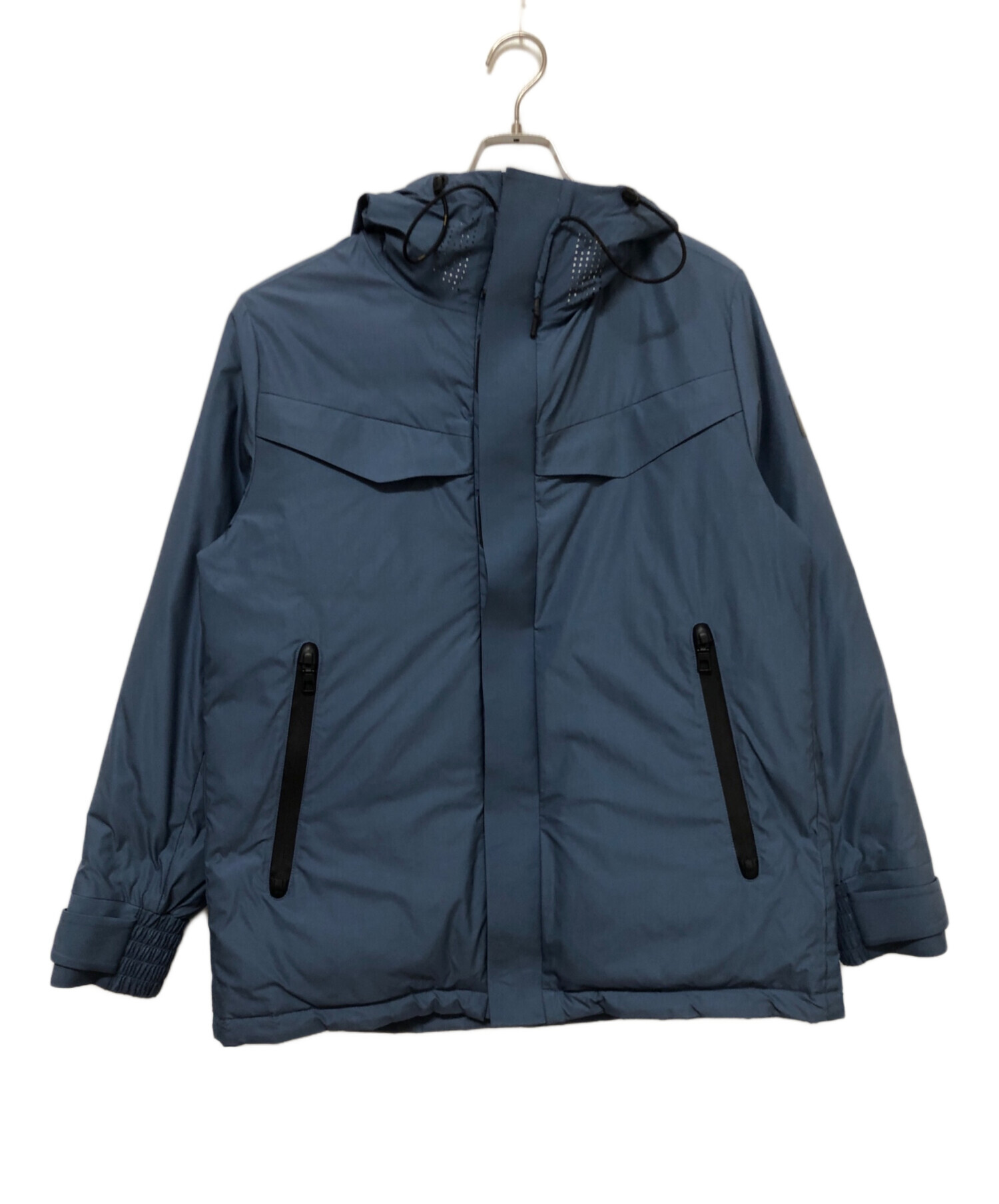 【新品同様】タグ付きタトラス　光沢　ダウンジャケット　ネイビー　140cm 新品同様】タグ付きタトラス 光沢 ダウンジャケット ネイビー 140cm