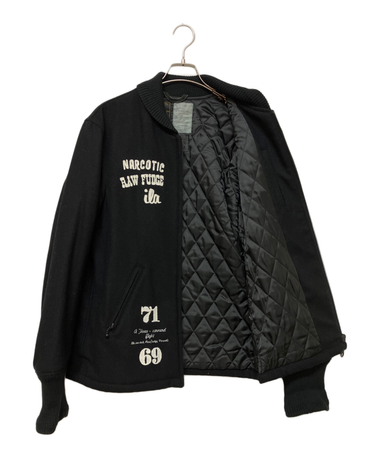 ILA VEE DUB アイラ スタジアムジャンパー スタジャン M ブラック メンズ 中古・古着通販】ila (アイラ) スタジャン ブラック サイズ:SIZE M