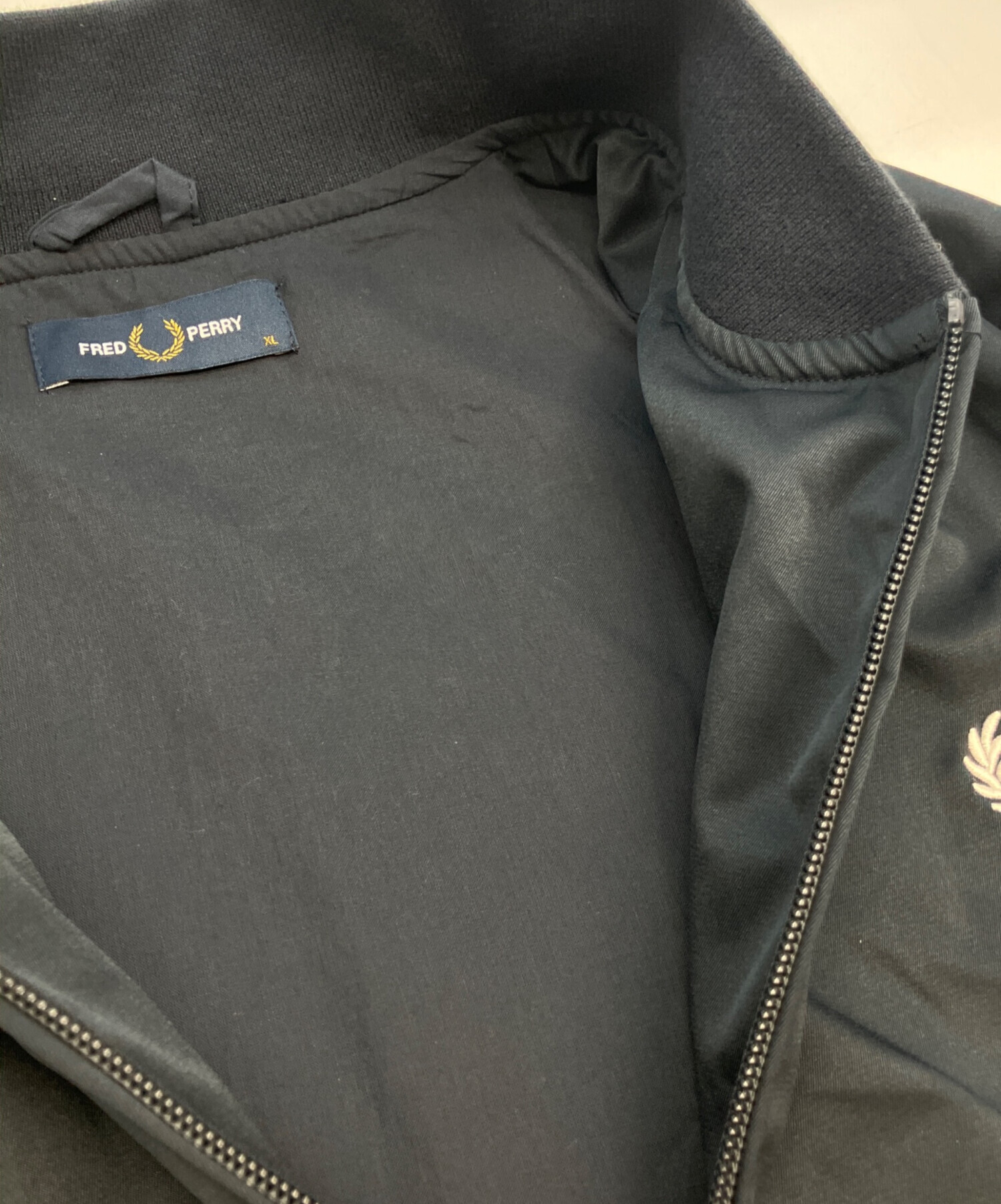 中古・古着通販】FRED PERRY (フレッドペリー) ブルゾン ネイビー 中古・古着通販】FRED PERRY (フレッドペリー) ブルゾン ネイビー