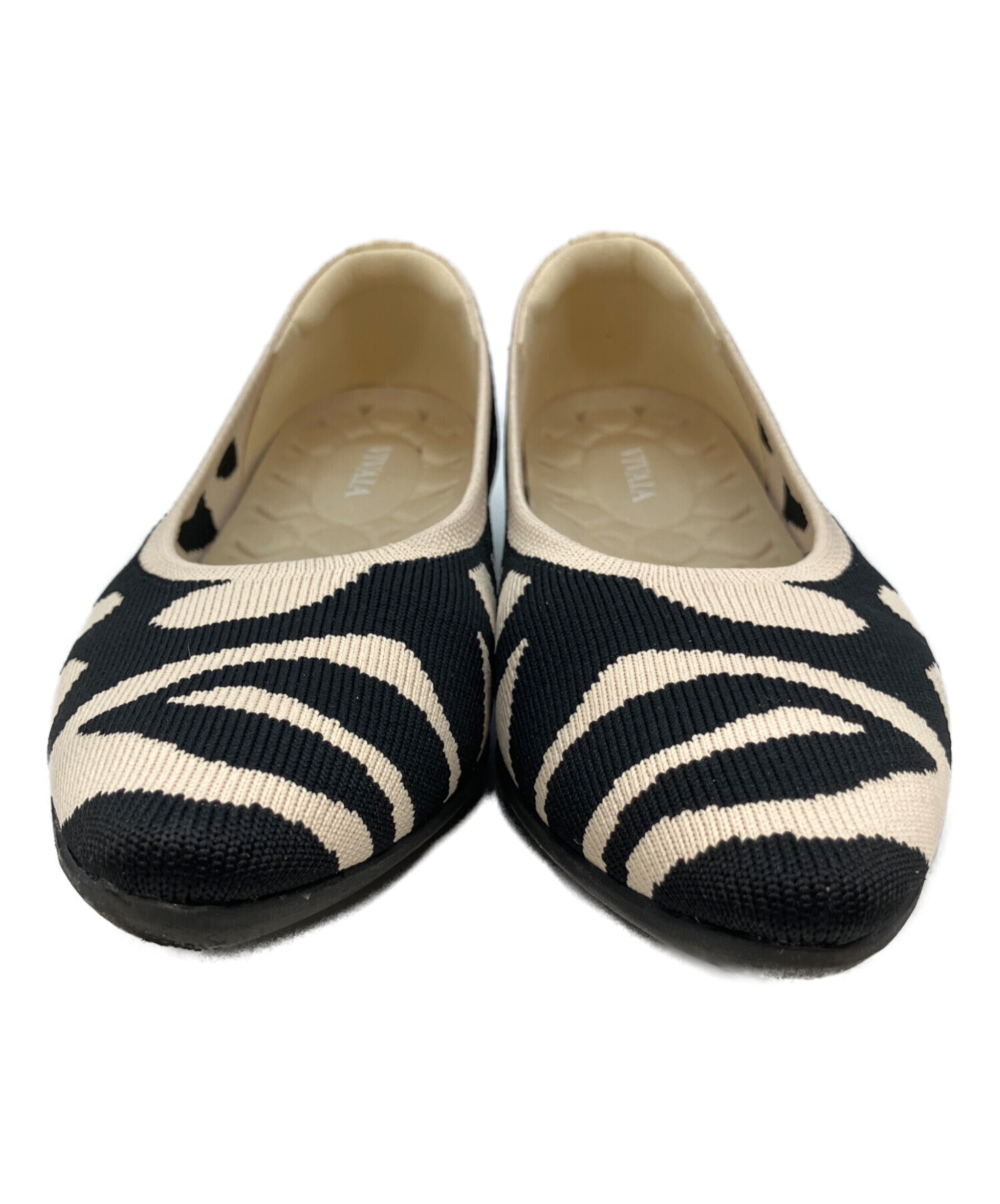 VIVAIA ビバイア パンプス39新品24.5〜25 中古・古着通販】VIVAIA (ビバイア) パンプス ブラック×ホワイト