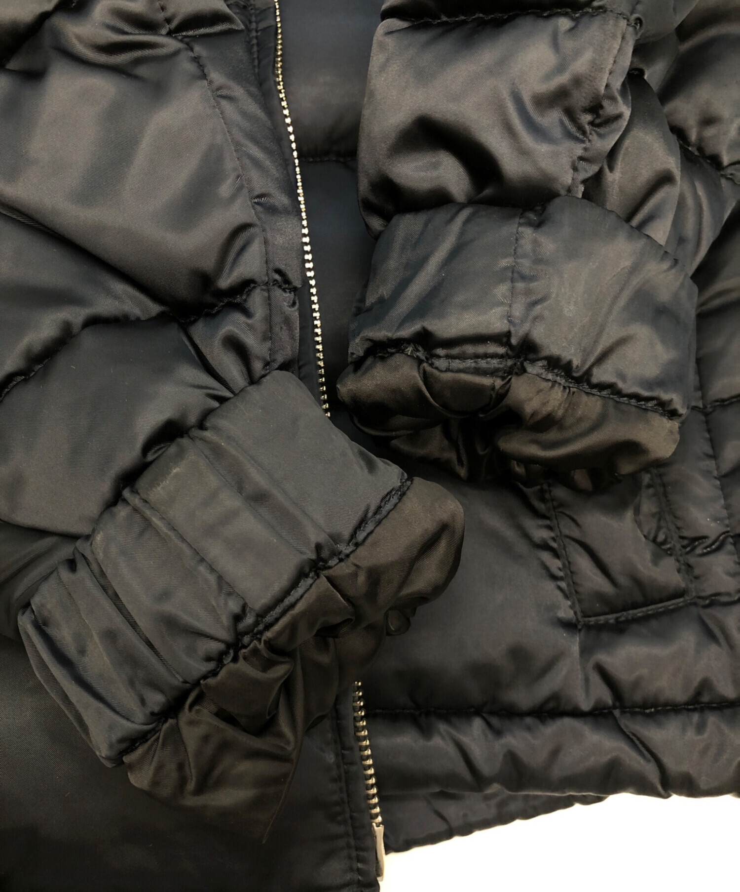 中古・古着通販】PRADA (プラダ) ダウンジャケット ブラック サイズ