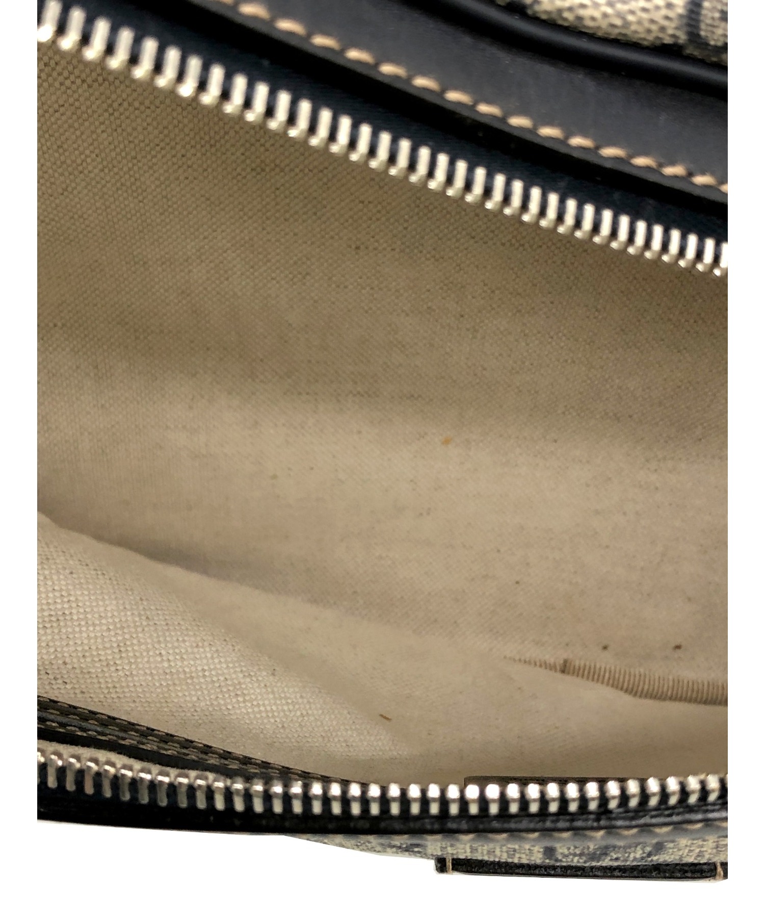 ※10月10日までの出品※ 美品VAKT. ヌビバッグ　グレー 8ac67dc414617fbefe3ab5df53382f