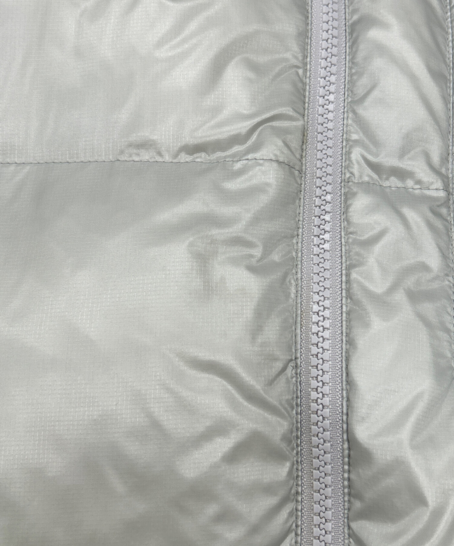 中古・古着通販】SUPREME (シュプリーム) ダウンジャケット ホワイト