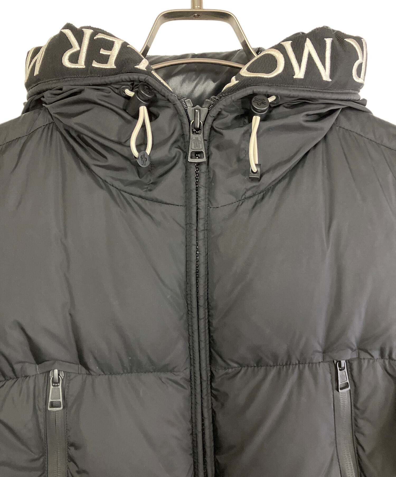 ピンポイントさまモンクレール 中古・古着通販】MONCLER (モンクレール) ダウンジャケット ブラック