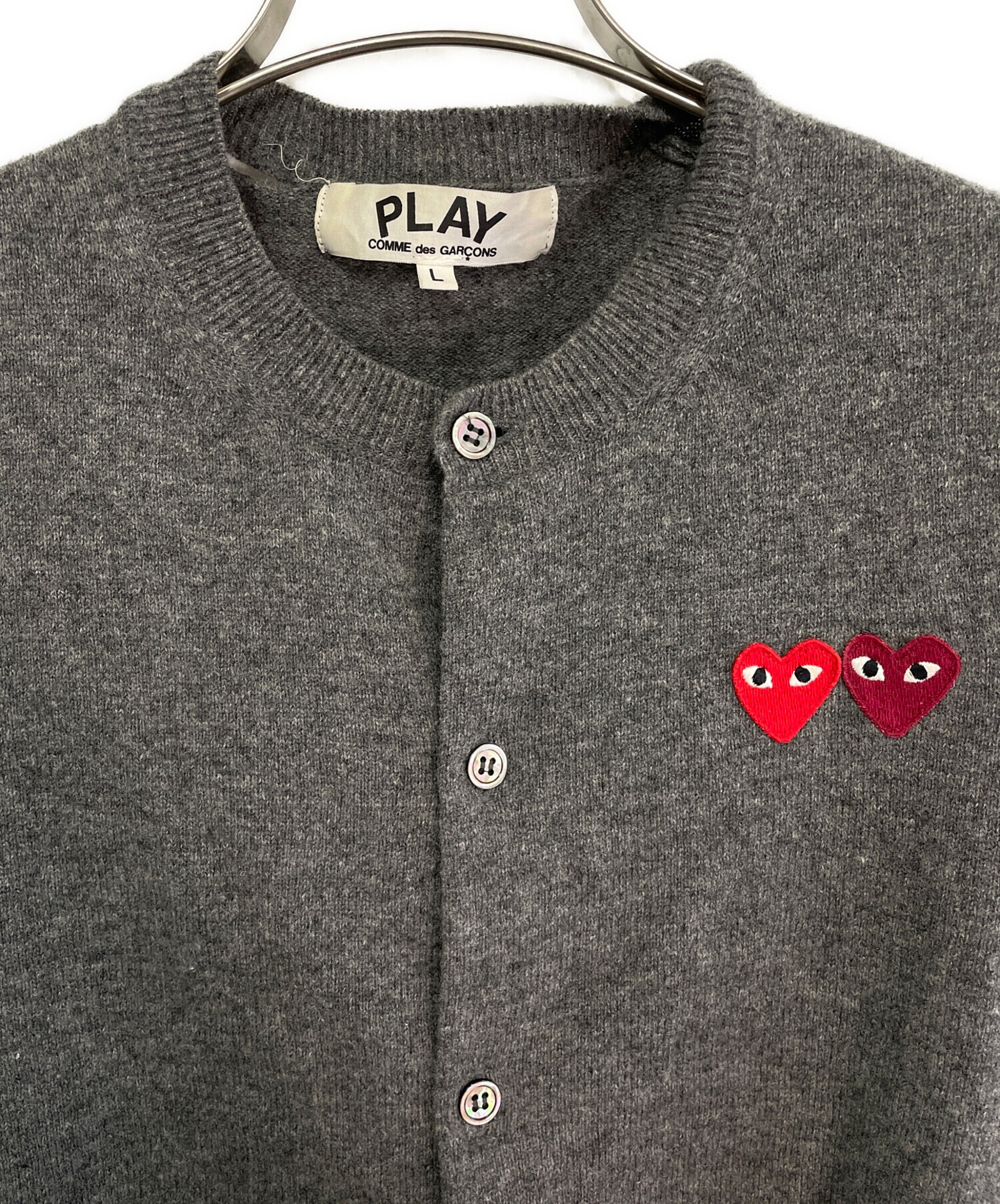 希少 PLAYコムデギャルソン カーディガンL グレー ゴールドハート 中古・古着通販】PLAY COMME des GARCONS (プレイコムデギャルソン
