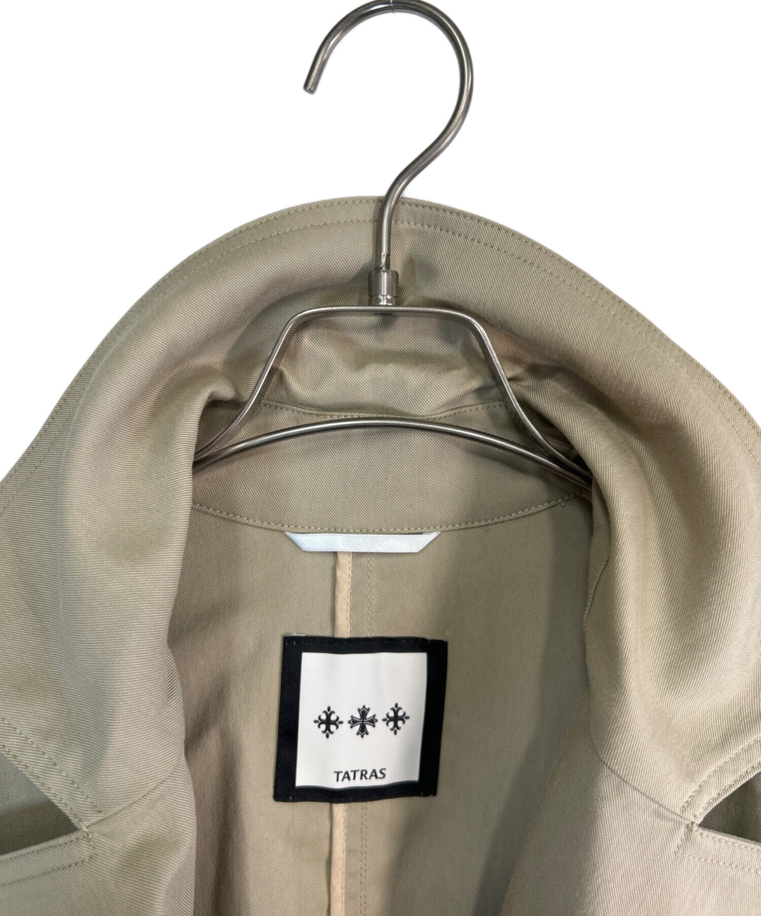 TATRAS タトラス トレンチコート ダブル ベルト付き Sサイズ 中古・古着通販】TATRAS (タトラス) トレンチコート ベージュ サイズ