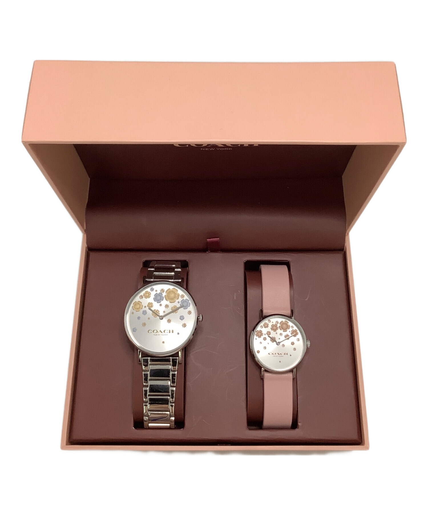 【値下げ】【新品未使用】 coach コーチ フラワー 腕時計 中古・古着通販】COACH (コーチ) フラワーデザインペアセット