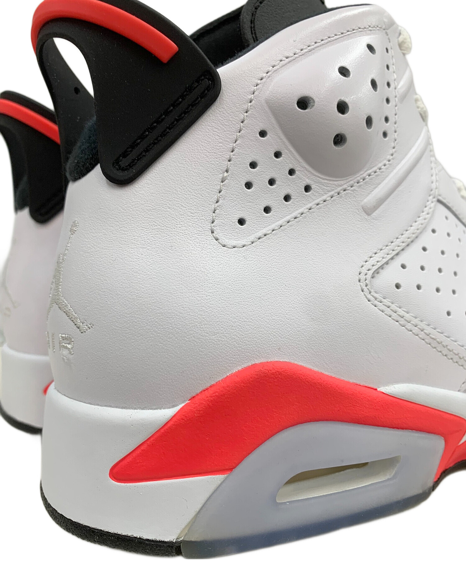 Air Jordan 9 ホワイト/レッド 未使用に近い 中古・古着通販】NIKE (ナイキ) AIR JORDAN 6 RETRO