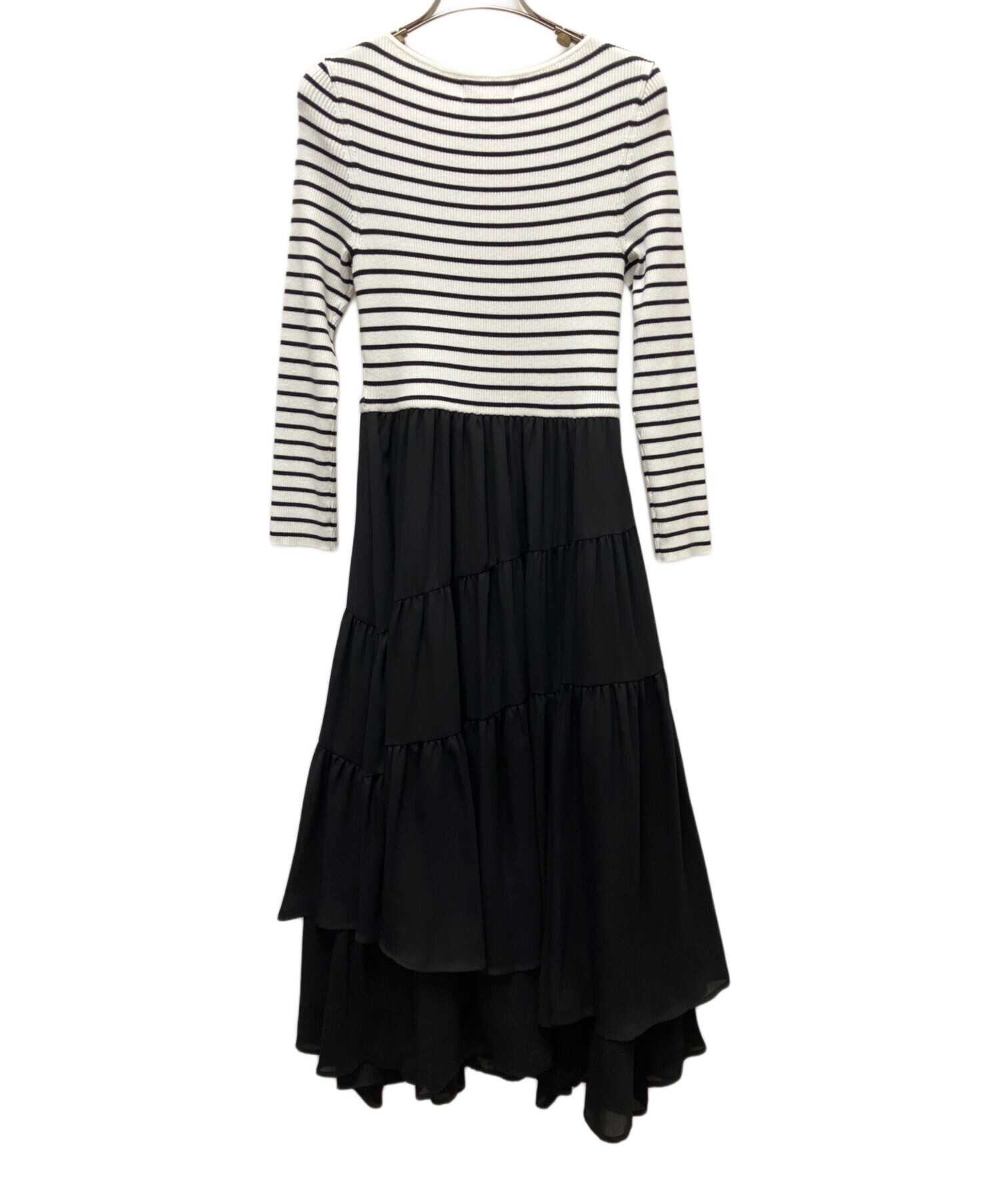 新品未使用・アプワイザーリッシェ ティアードドッキングワンピース