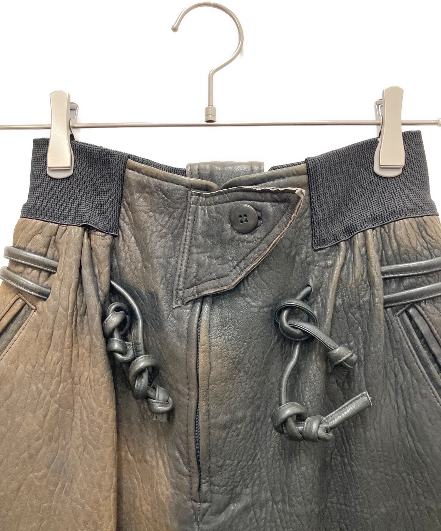 中古・古着通販】ISSEY MIYAKE (イッセイミヤケ) レザーパンツ