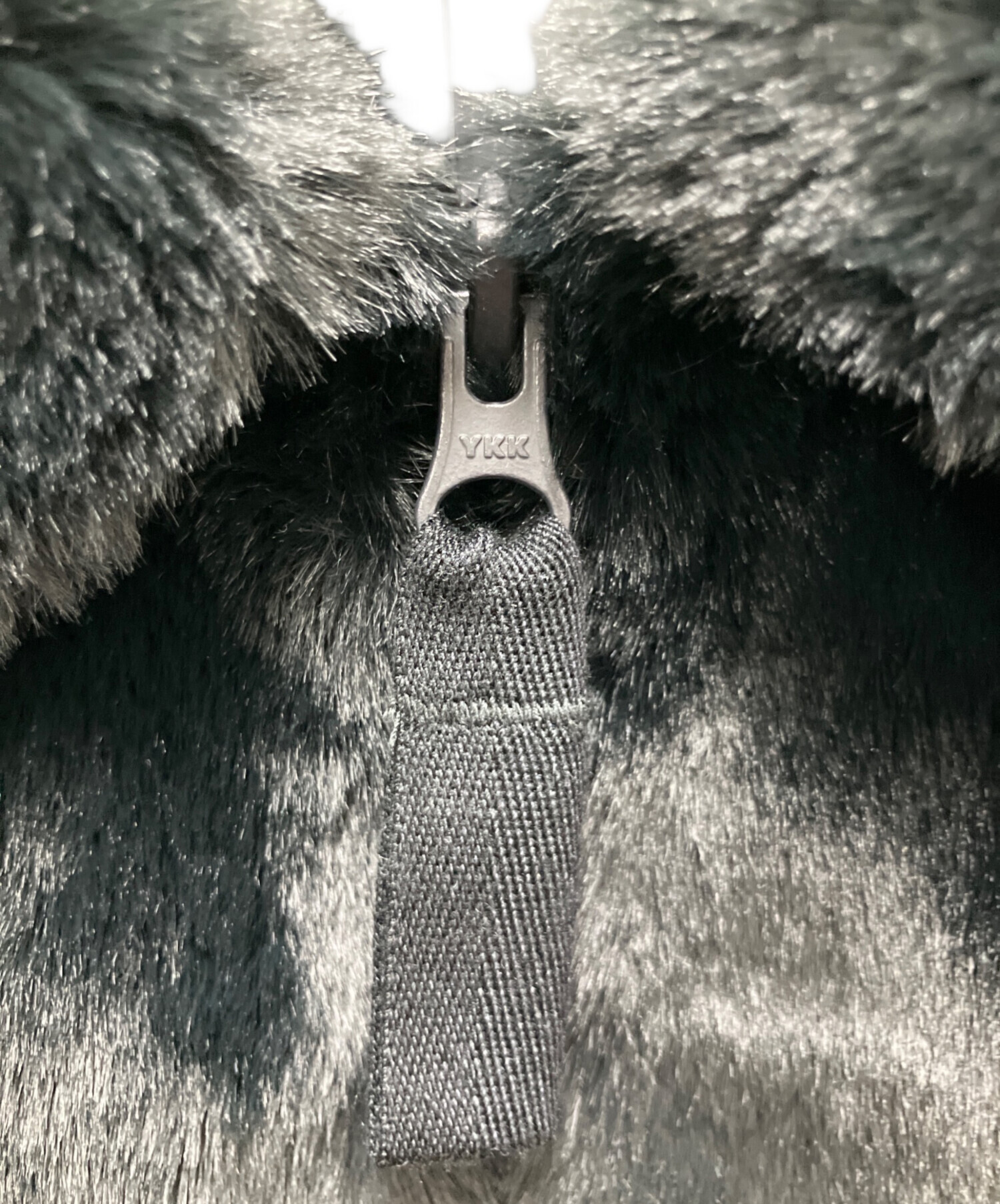 NIKEナイキ NSWフェイクファーコート DQ6839-010　レディースM黒 NIKEのロングファーコートが販路限定でatmos pinkより11/1(TUE