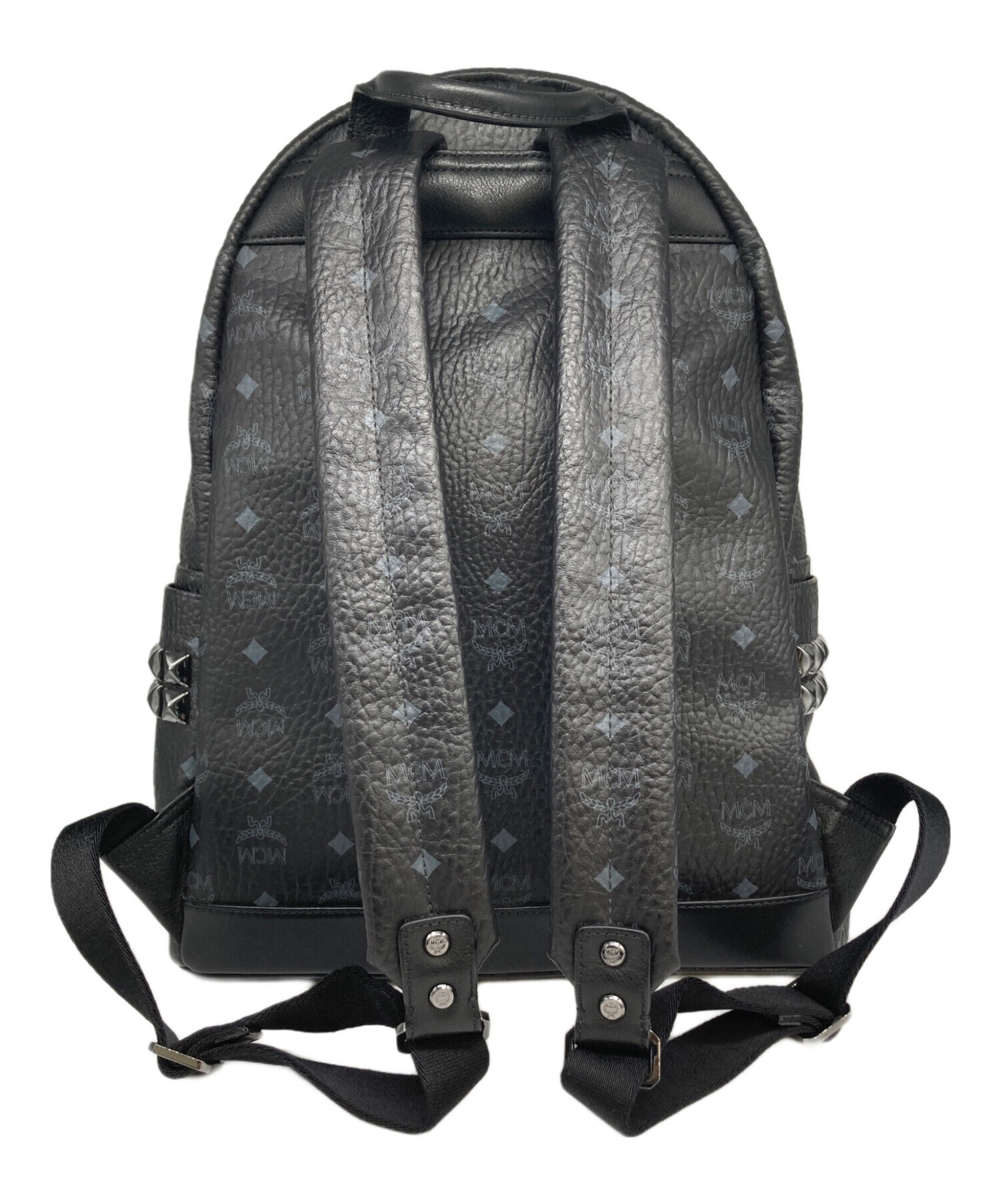 MCM ブラックリュック 商品の説明スタッズが特徴のMCM…