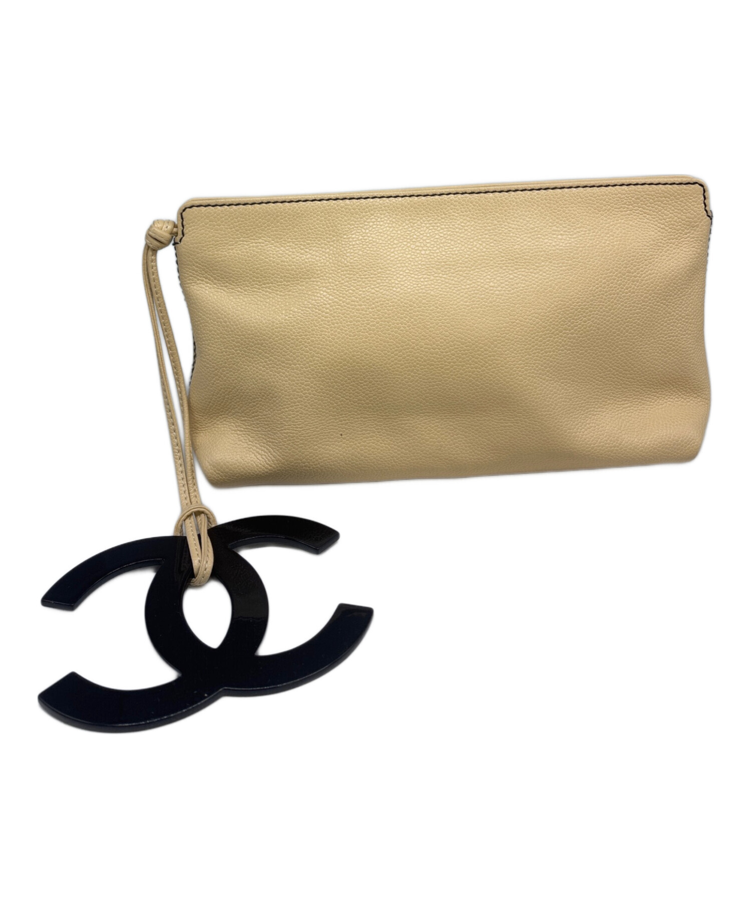 CHANEL ベージュ エナメル クラッチバッグ 中古・古着通販】CHANEL (シャネル) クラッチバッグ ベージュ