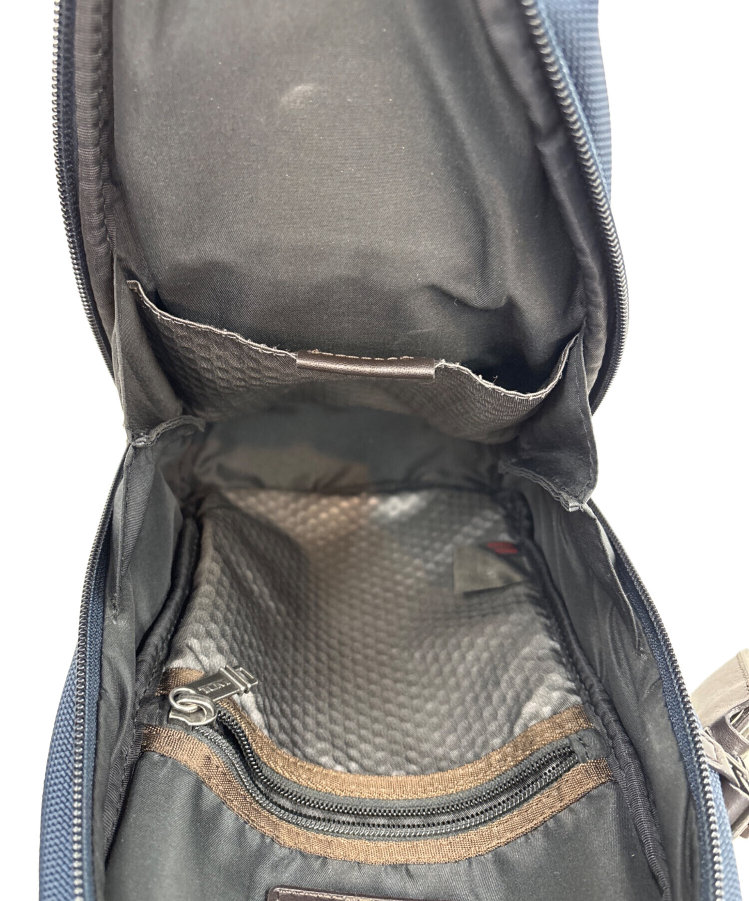 中古・古着通販】TUMI (トゥミ) ボディーバッグ ネイビー｜ブランド