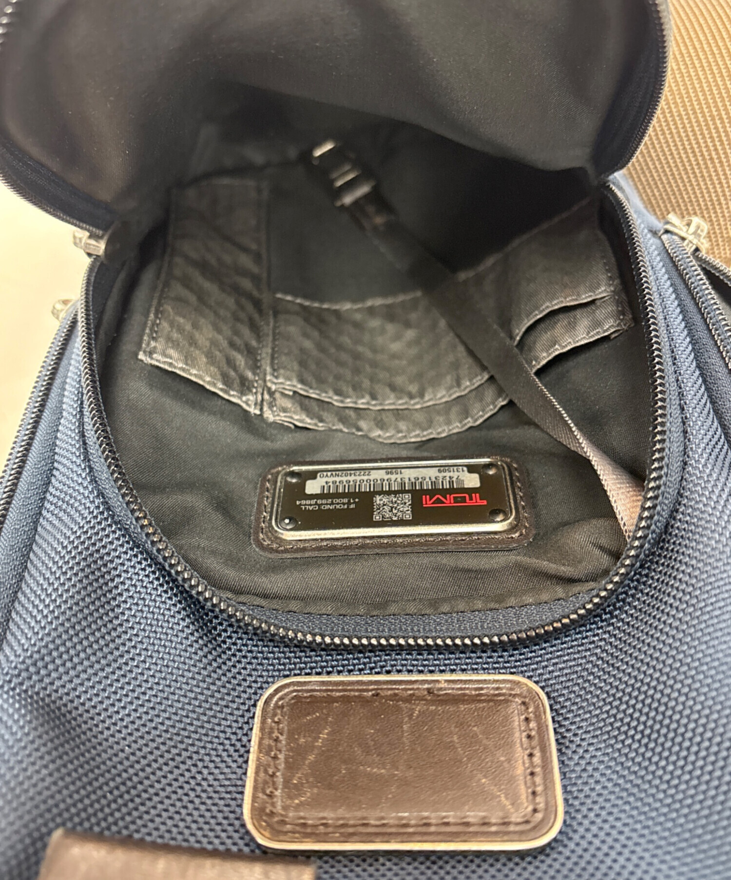 中古・古着通販】TUMI (トゥミ) ボディーバッグ ネイビー｜ブランド