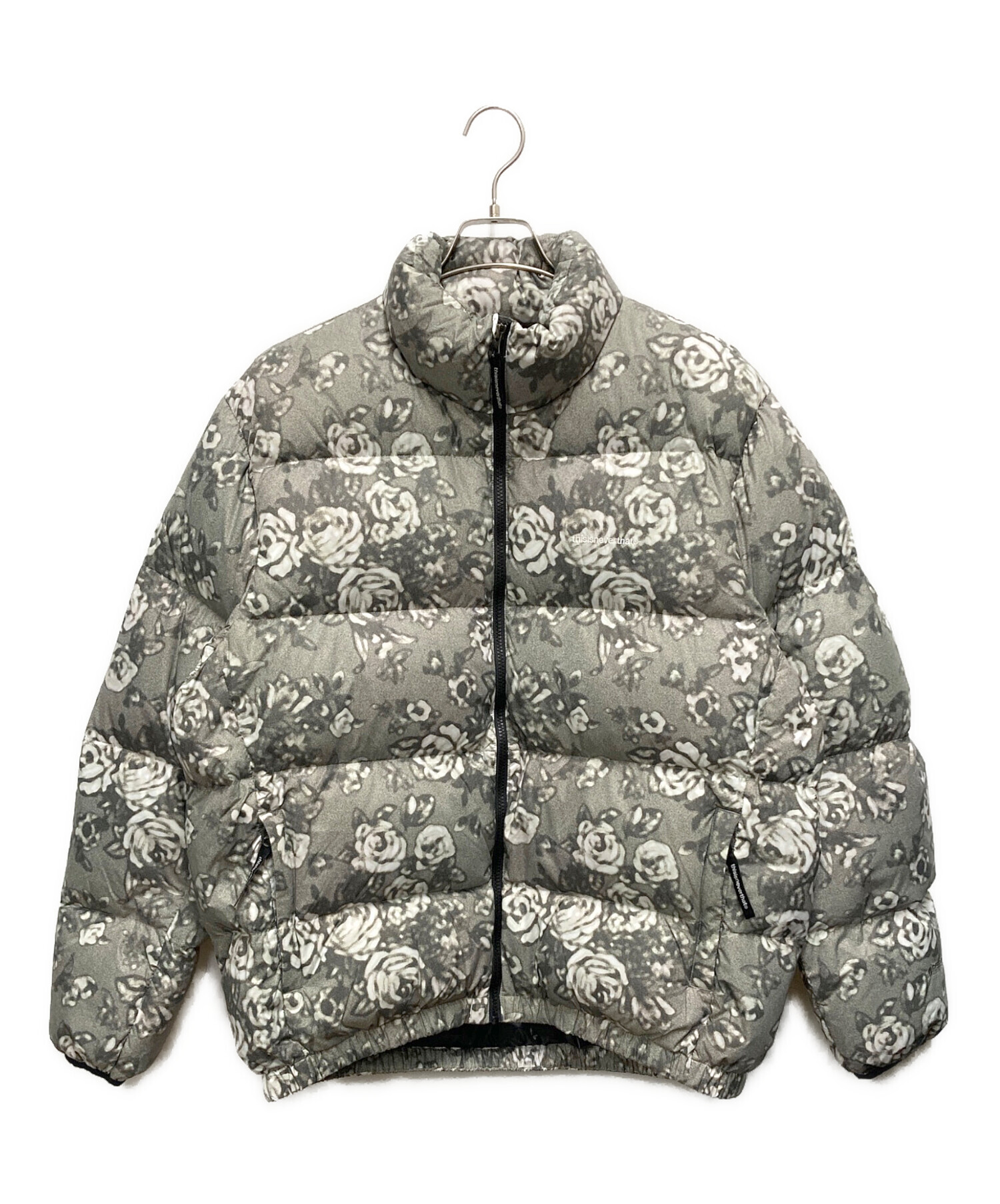 中古・古着通販】thisisneverthat (ディスイズネバーザット) ダウン 中古・古着通販】thisisneverthat (ディスイズネバーザット) ダウン