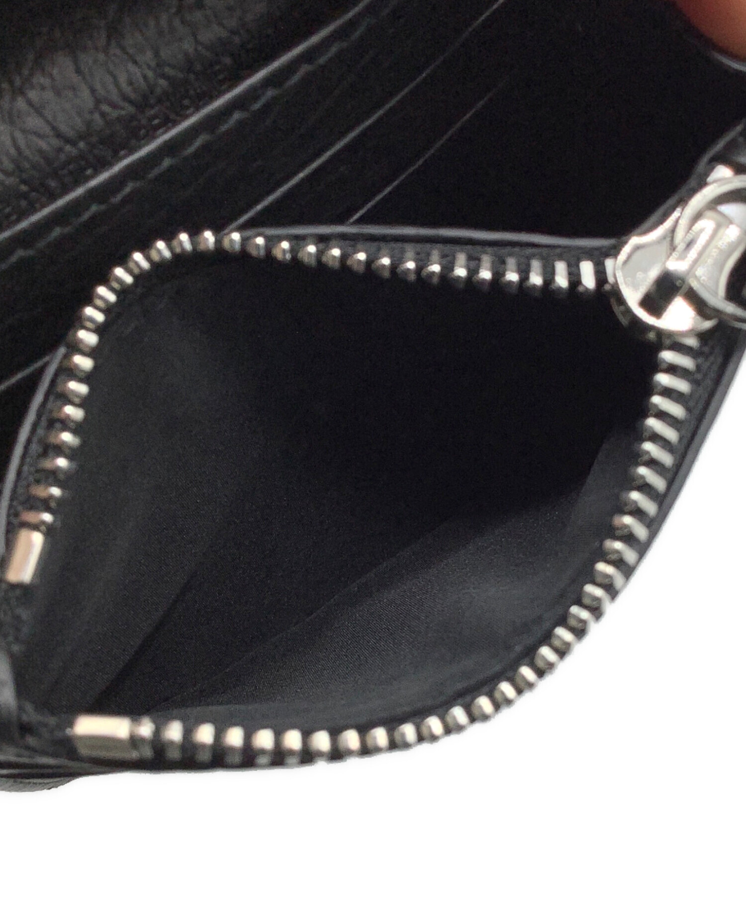 新品未使用　マルジェラ ストラップ付き財布　ブラック Maison Margiela（旧Maison Martin Margiela） - MAISON MARGIELA