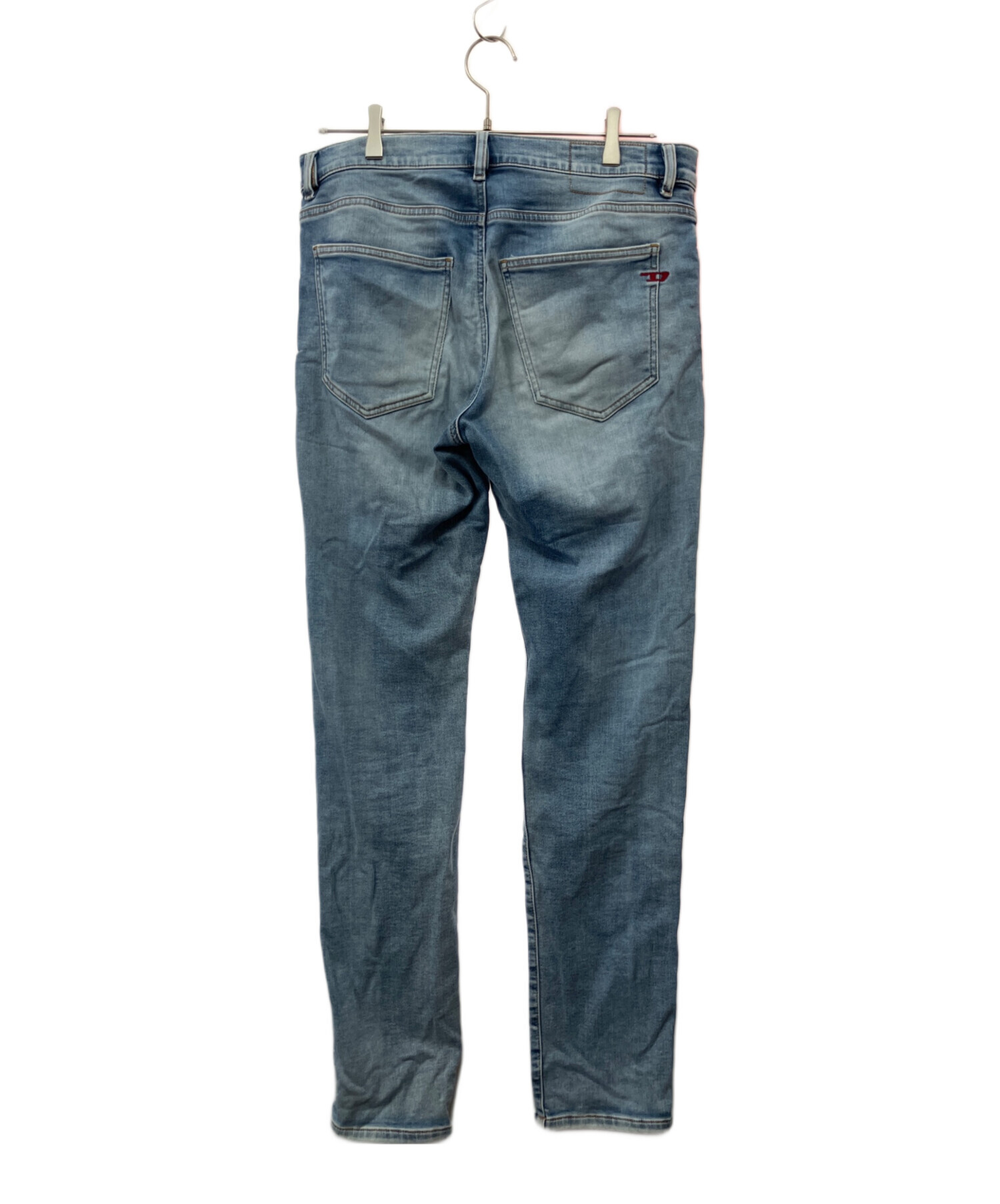 中古・古着通販】DIESEL (ディーゼル) デニムパンツ ブルー サイズ:W31 中古・古着通販】DIESEL (ディーゼル) デニムパンツ ブルー サイズ:W31