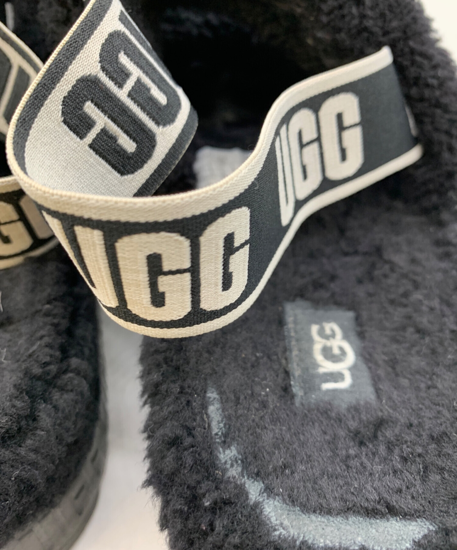 中古・古着通販】UGG (アグ) ボアサンダル ブラック サイズ:25