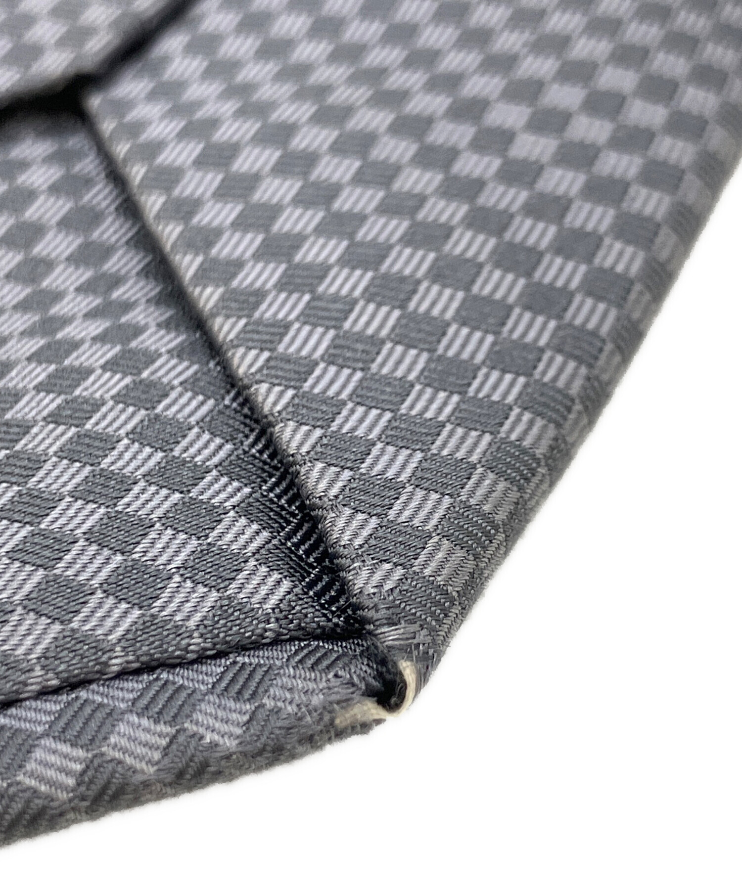 LOUIS VUITTON ルイヴィトン ネクタイ  グレー 【古着】【中古】【送料無料】 中古・古着通販】LOUIS VUITTON (ルイ ヴィトン) ネクタイ グレー
