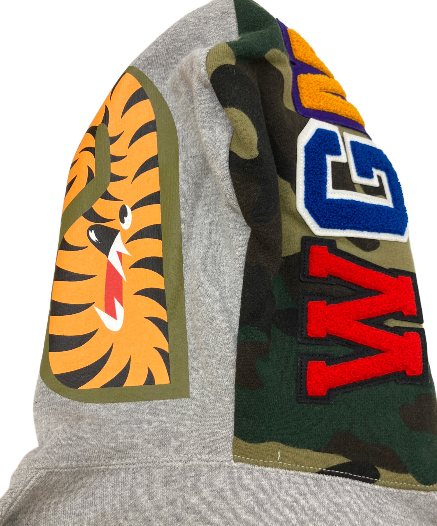 旧 A Bathing Ape シャークパーカー 正規品フルジップパーカー GIANT SHARK FULL ZIP HOODIE | bape.com