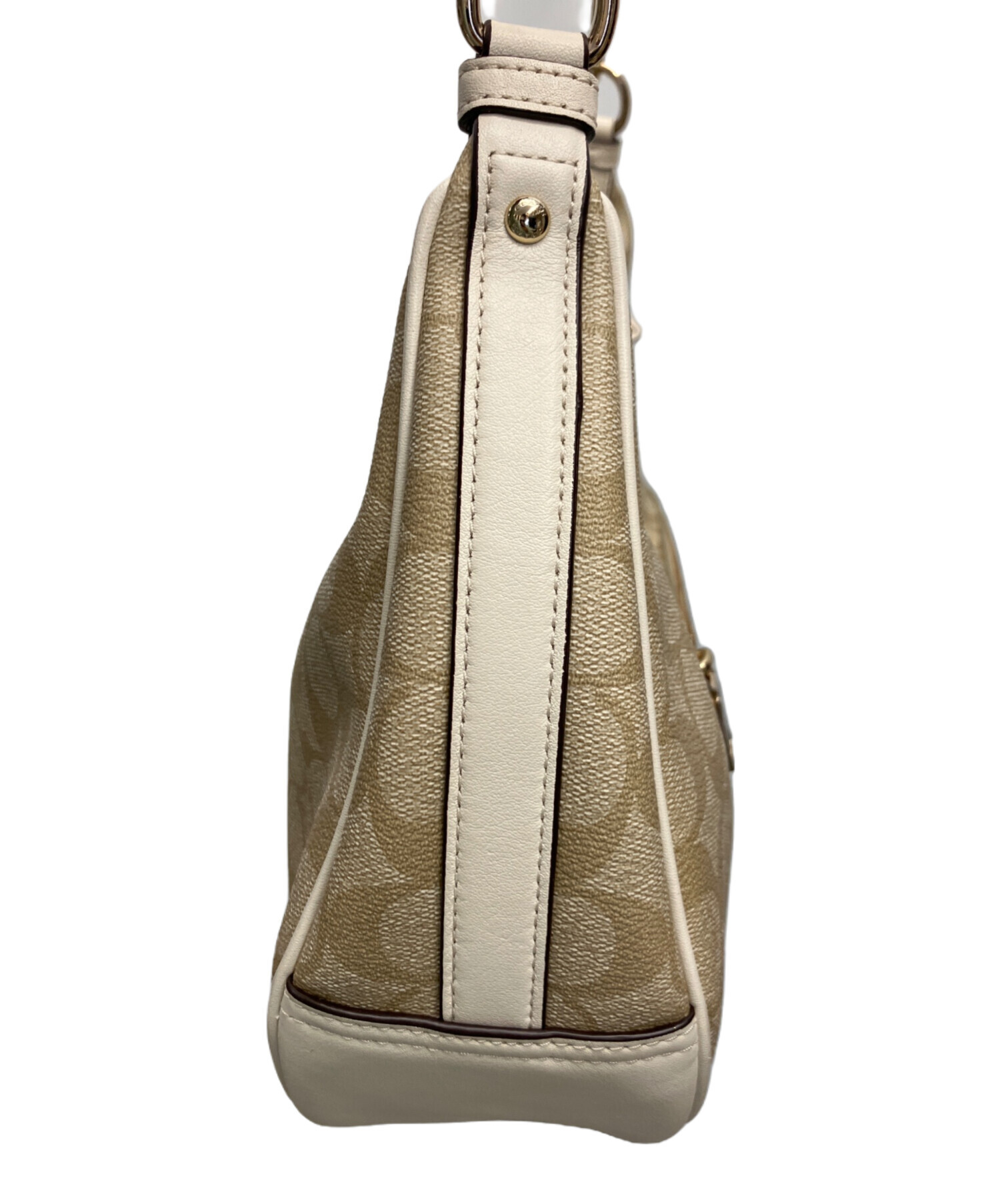 COACH コーチ ショルダーバッグ  ゴールド 【古着】【中古】【送料無料】 中古・古着通販】COACH (コーチ) ショルダーバッグ ベージュ｜ブランド