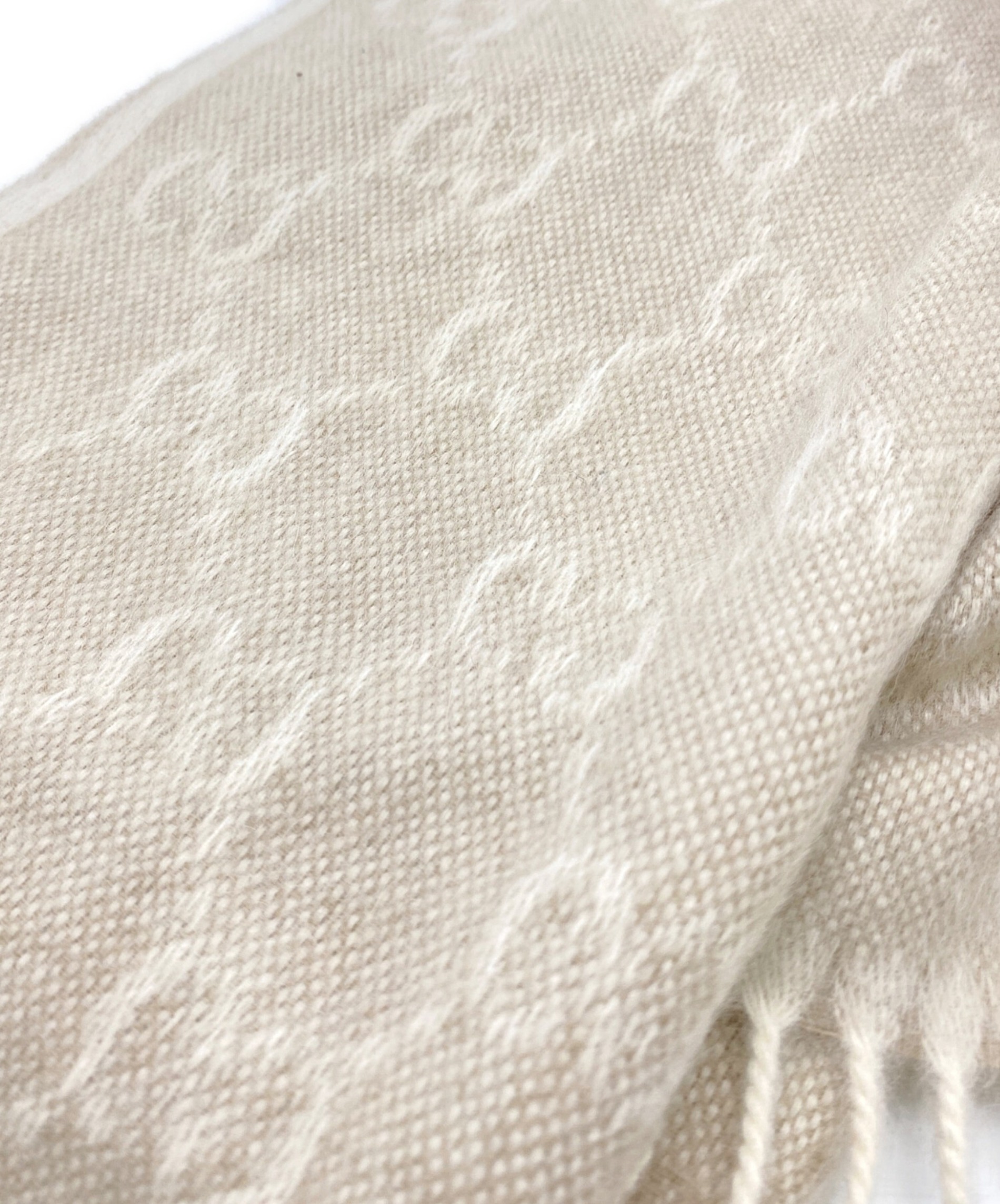 GUCCI グッチ　ベージュマフラー 中古・古着通販】GUCCI (グッチ) ウールマフラー ベージュ｜ブランド