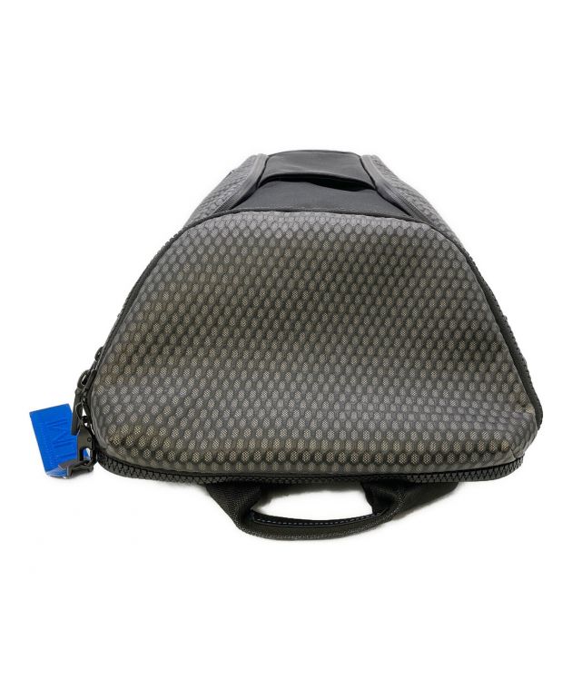 TUMI リュック　中古 中古・古着通販】TUMI (トゥミ) リュック ブラック×ブルー