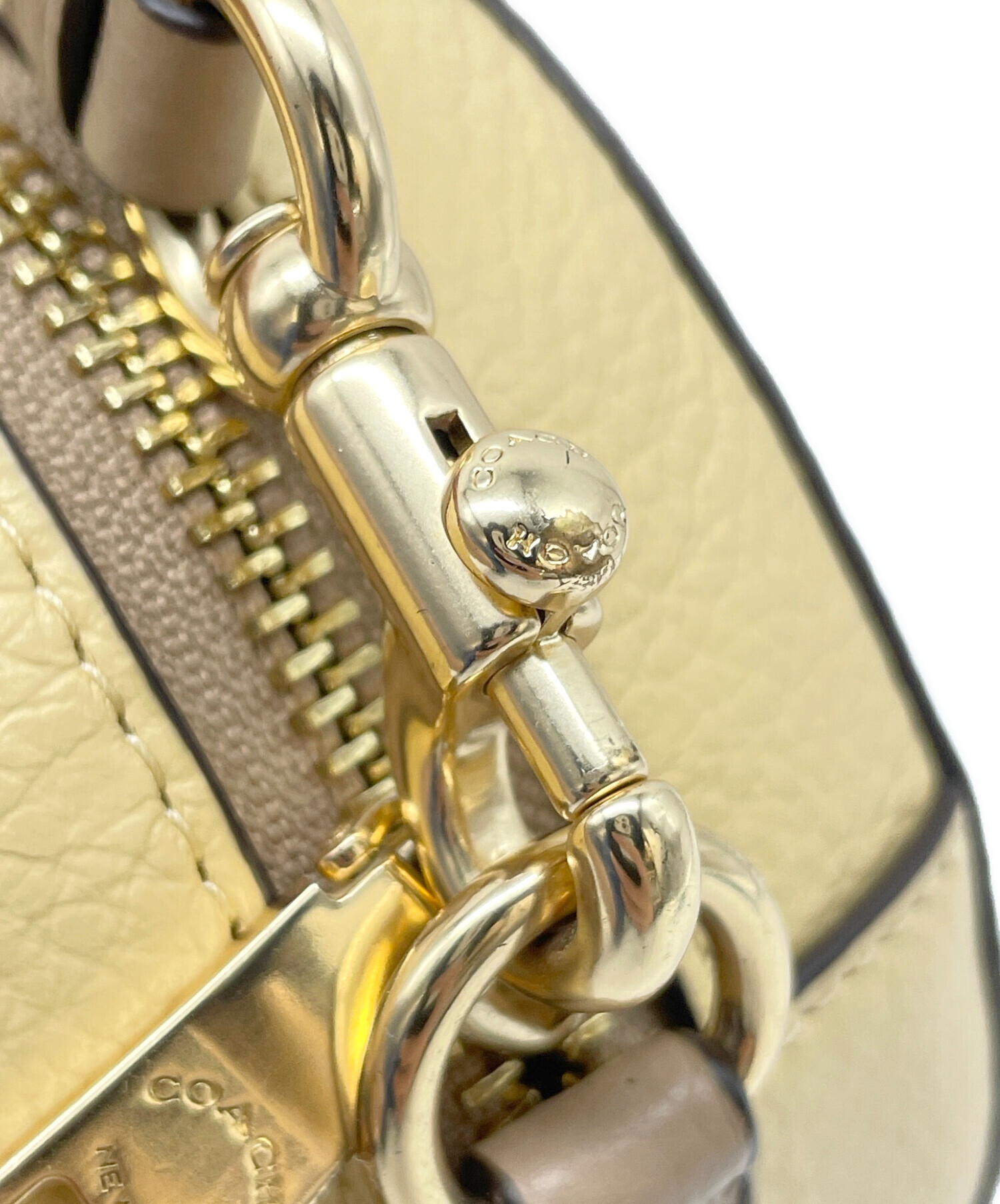 【美品】COACH レザー ショルダーバッグ ホース&キャリッジ　カメラバッグ セール☆Coachホース＆キャリッジクロスボディカメラバッグ (Coach