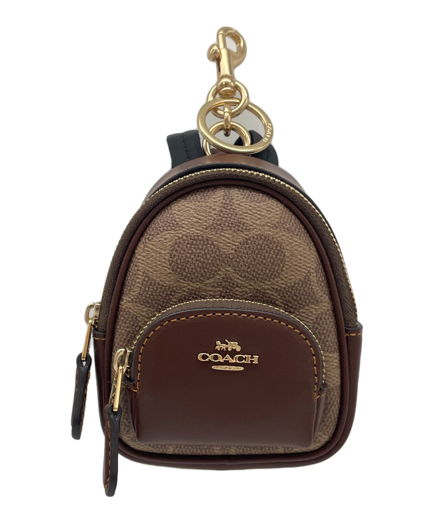 【極美品】COACH リュック シグネチャー チャーム付 ブラウン ベージュ 中古・古着通販】COACH (コーチ) チャームリュック ブラウン×ベージュ