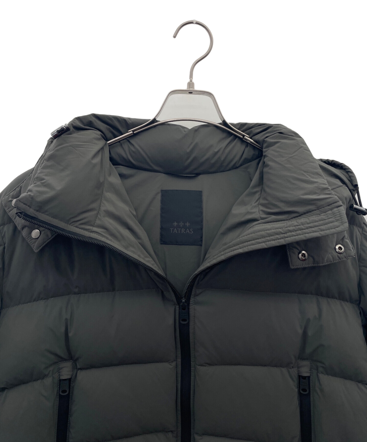 【購入後未使用】 TATRAS ダークグレーダウンジャケット 中古・古着通販】TATRAS (タトラス) ダウンジャケット カーキ サイズ